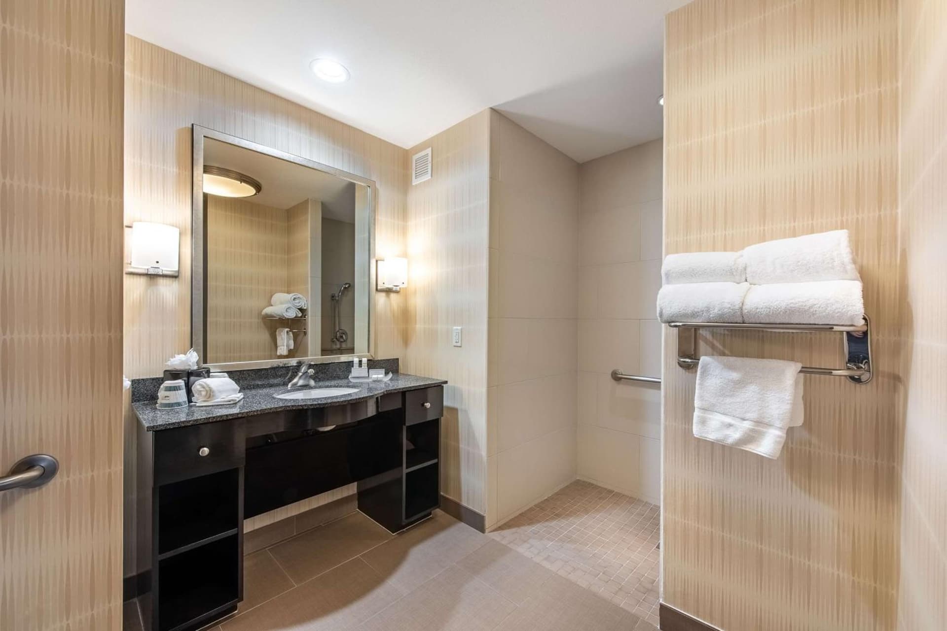 Homewood Suites by Hilton Oxnard/Camarillo gallery photo in Oxnard, CA — image 44