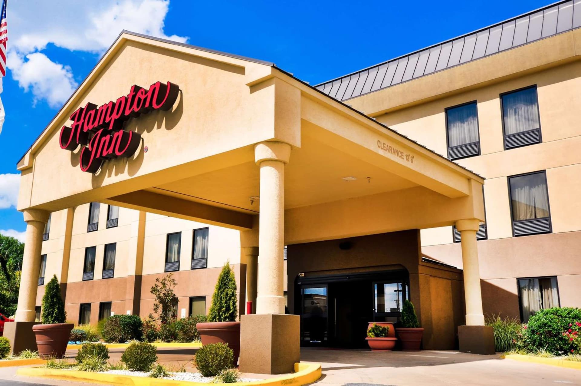 Hampton Inn Carrollton KY featured exterior or lobby in Carrollton, KY — similar hotel