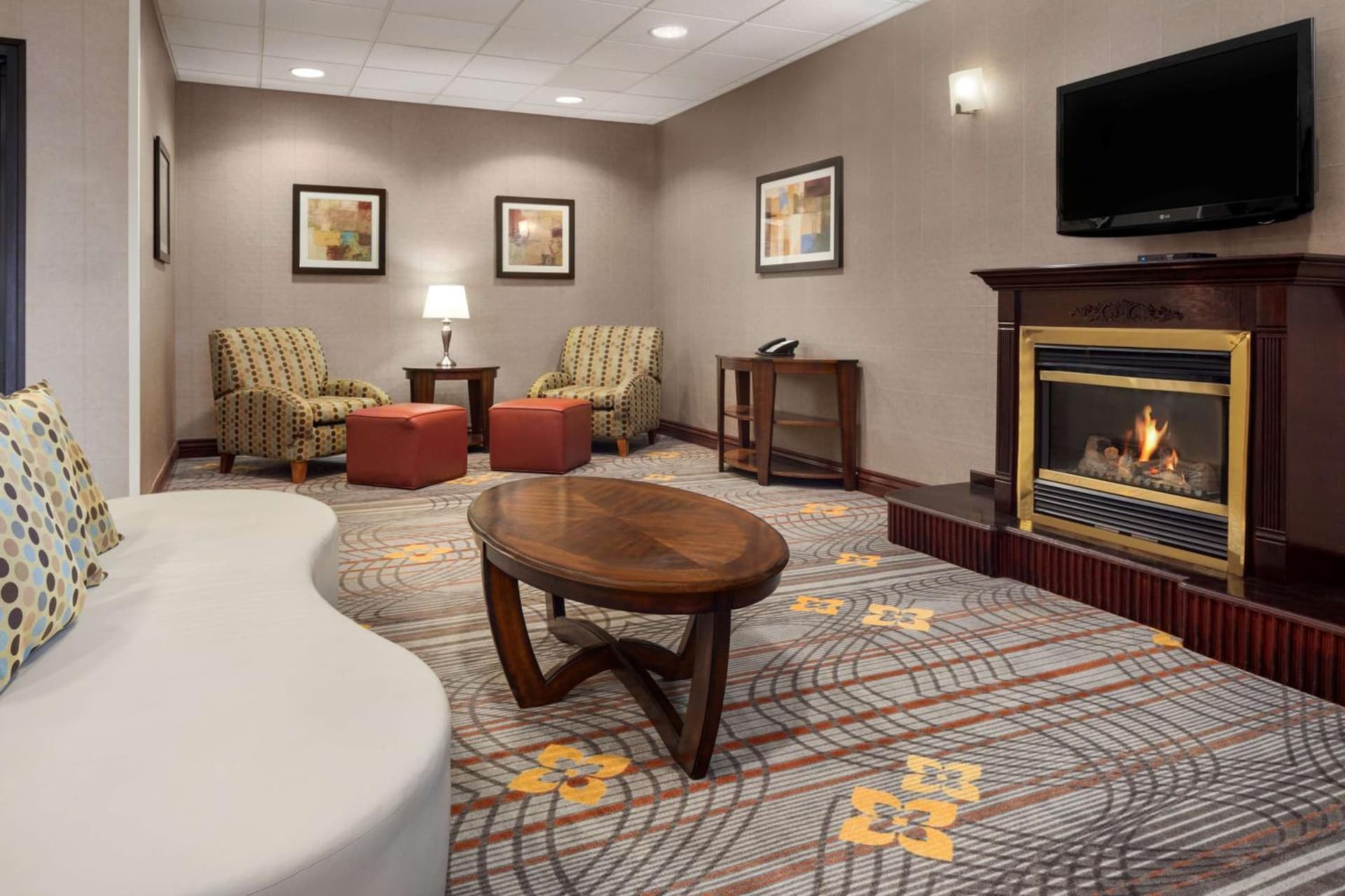 Hampton Inn & Suites Detroit Sterling Heights gallery photo in Sterling Heights, MI — image 13