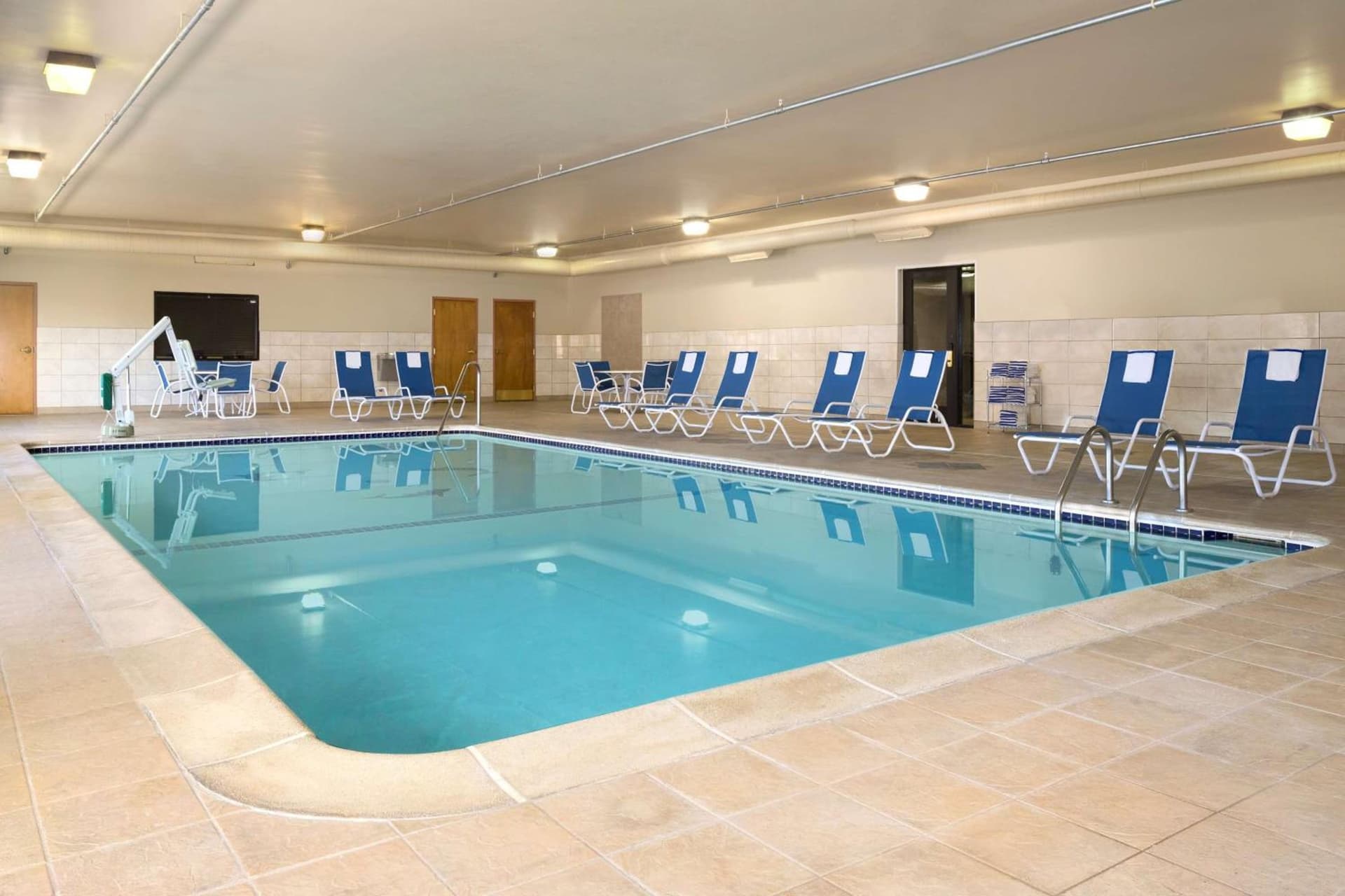 Hampton Inn & Suites Detroit Sterling Heights gallery photo in Sterling Heights, MI — image 17