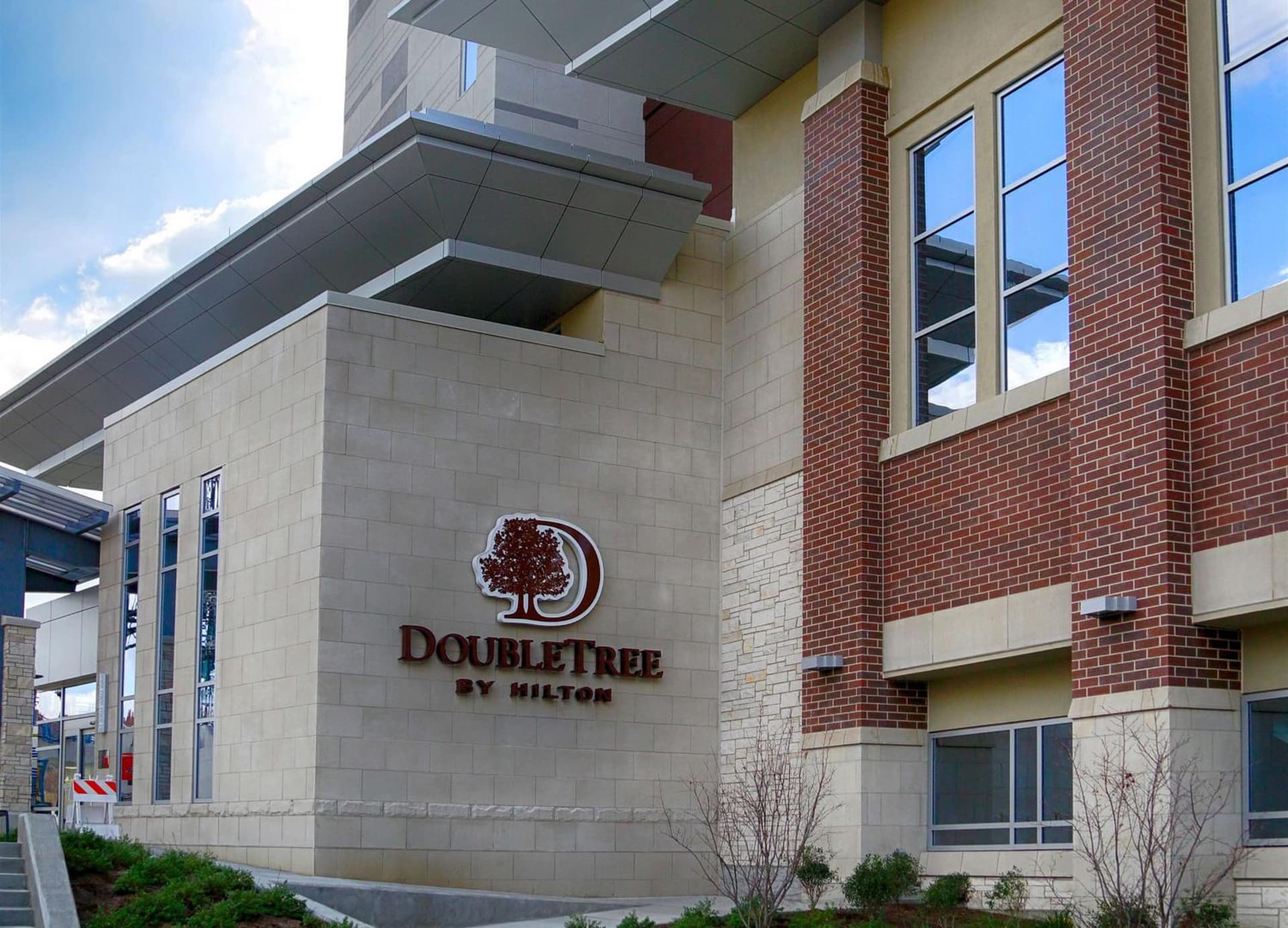 DoubleTree by Hilton Lawrenceburg interior in Lawrenceburg, IN — gallery photo 2