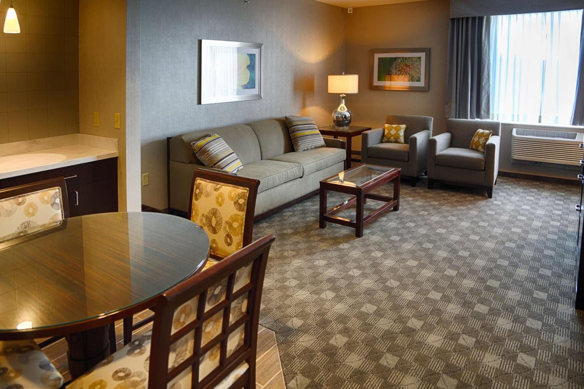DoubleTree by Hilton Lawrenceburg interior in Lawrenceburg, IN — gallery photo 2