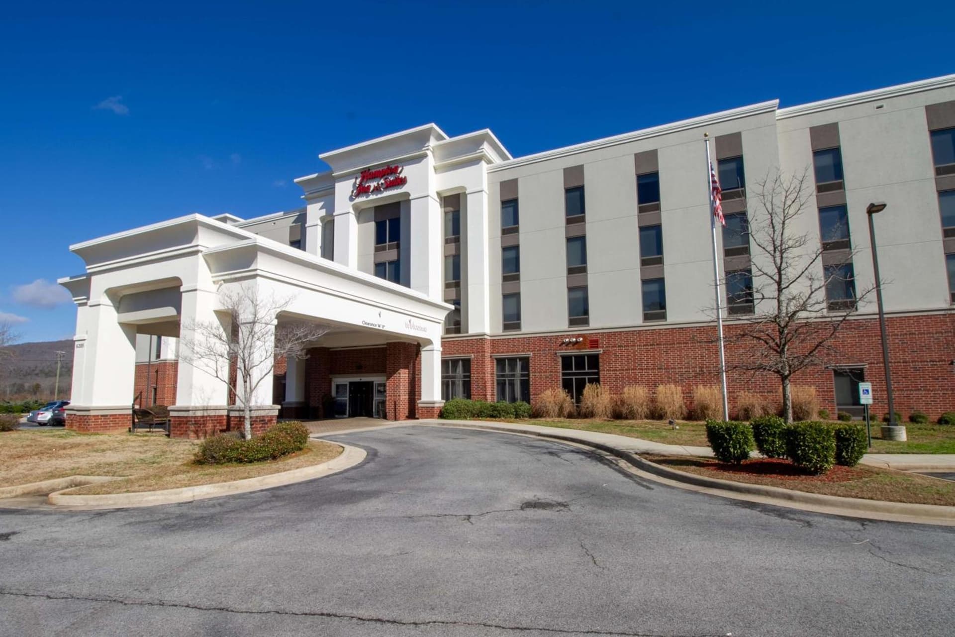 Hampton Inn & Suites Huntsville Hampton Cove interior in Huntsville, AL — gallery photo 2