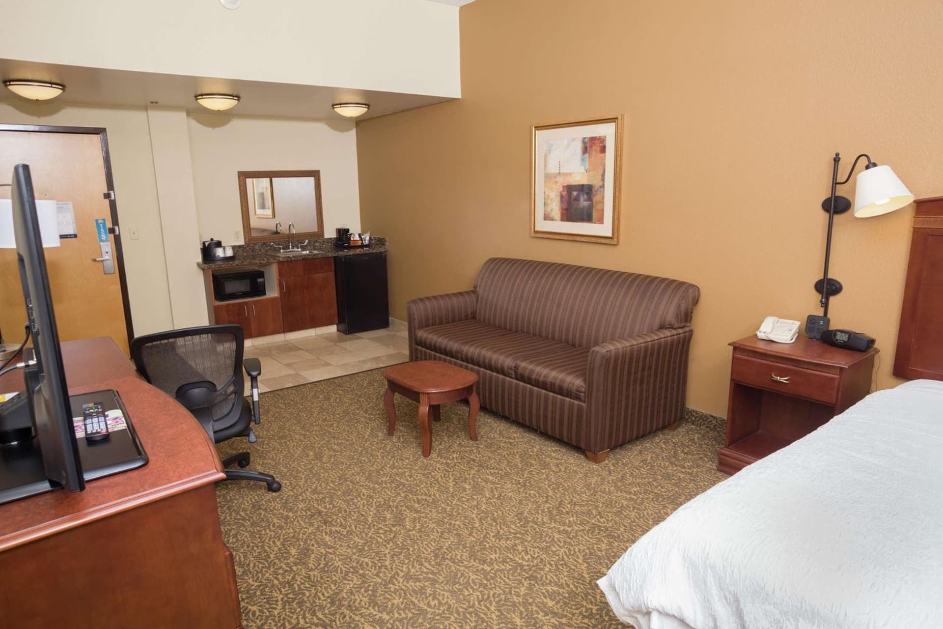 Hampton Inn Oneonta interior in Oneonta, NY — gallery photo 2