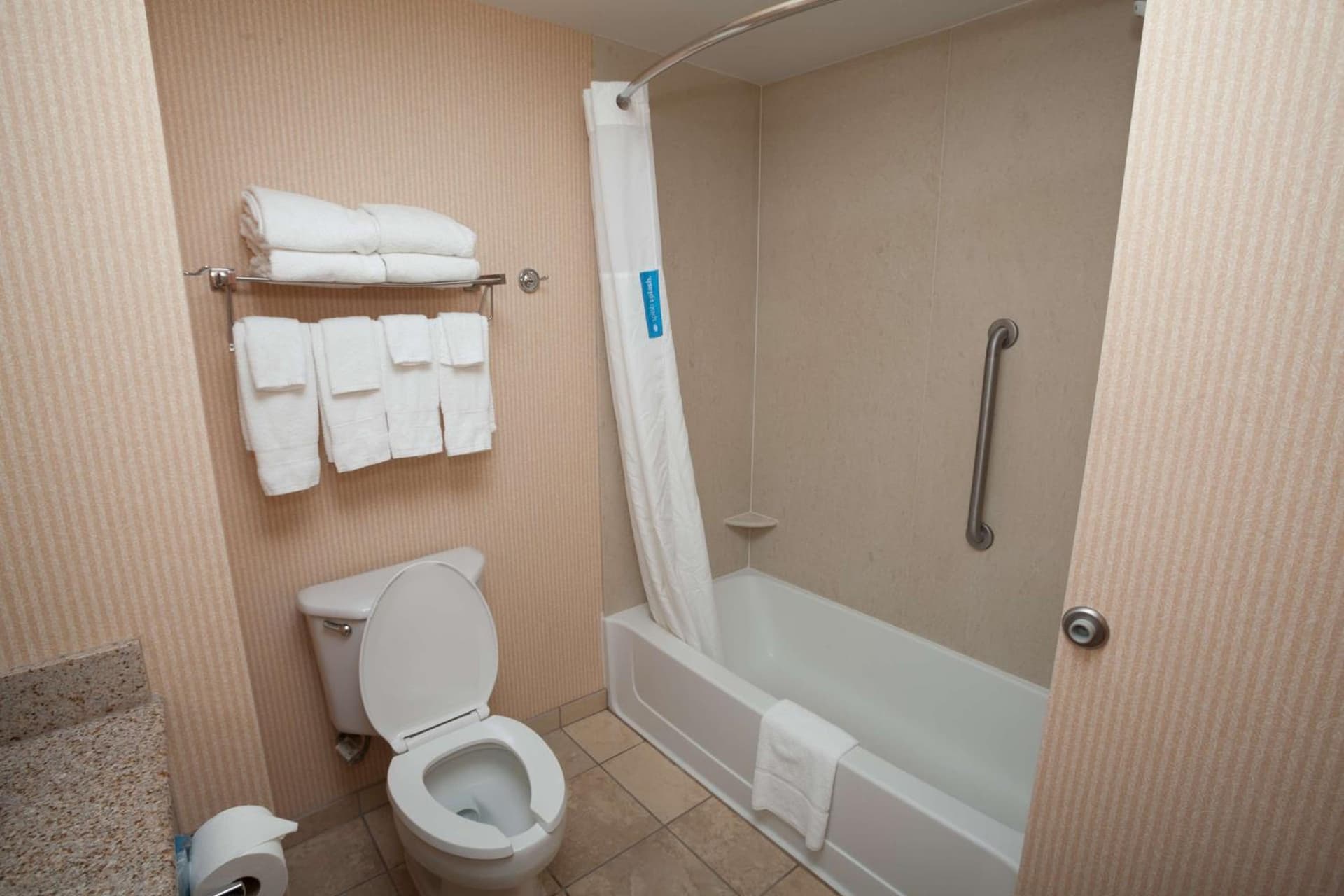 Hampton Inn Oneonta gallery photo in Oneonta, NY — image 22