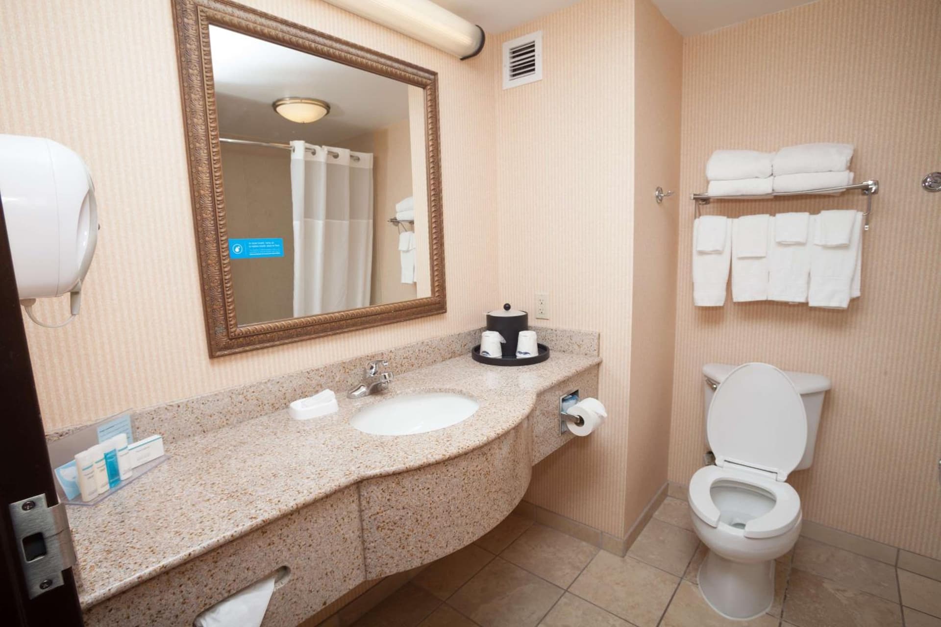 Hampton Inn Oneonta gallery photo in Oneonta, NY — image 18