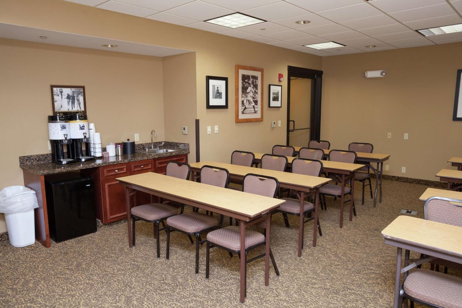 Hampton Inn Oneonta gallery photo in Oneonta, NY — image 11