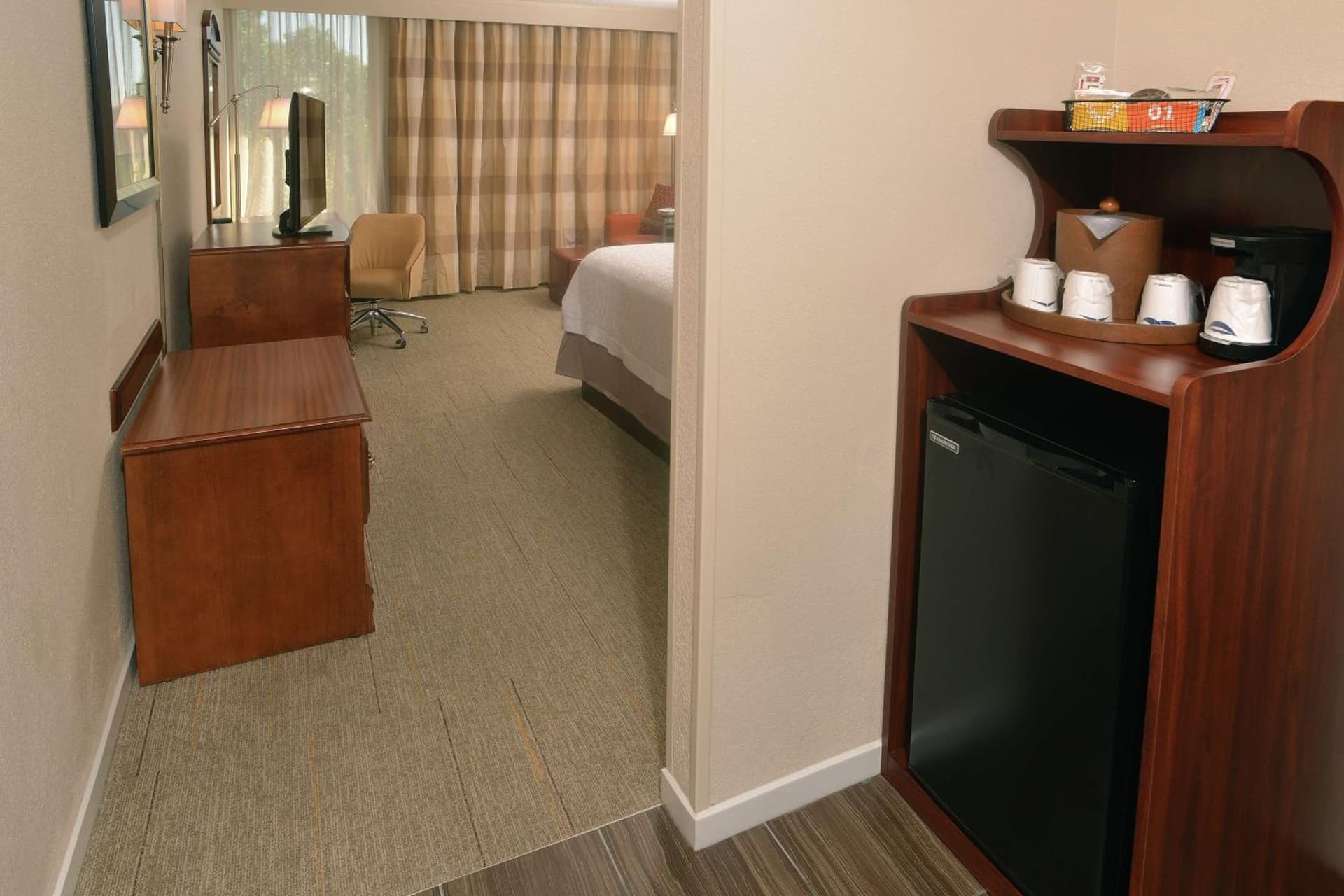Hampton Inn Springfield-South interior in Springfield, MO — gallery photo 2