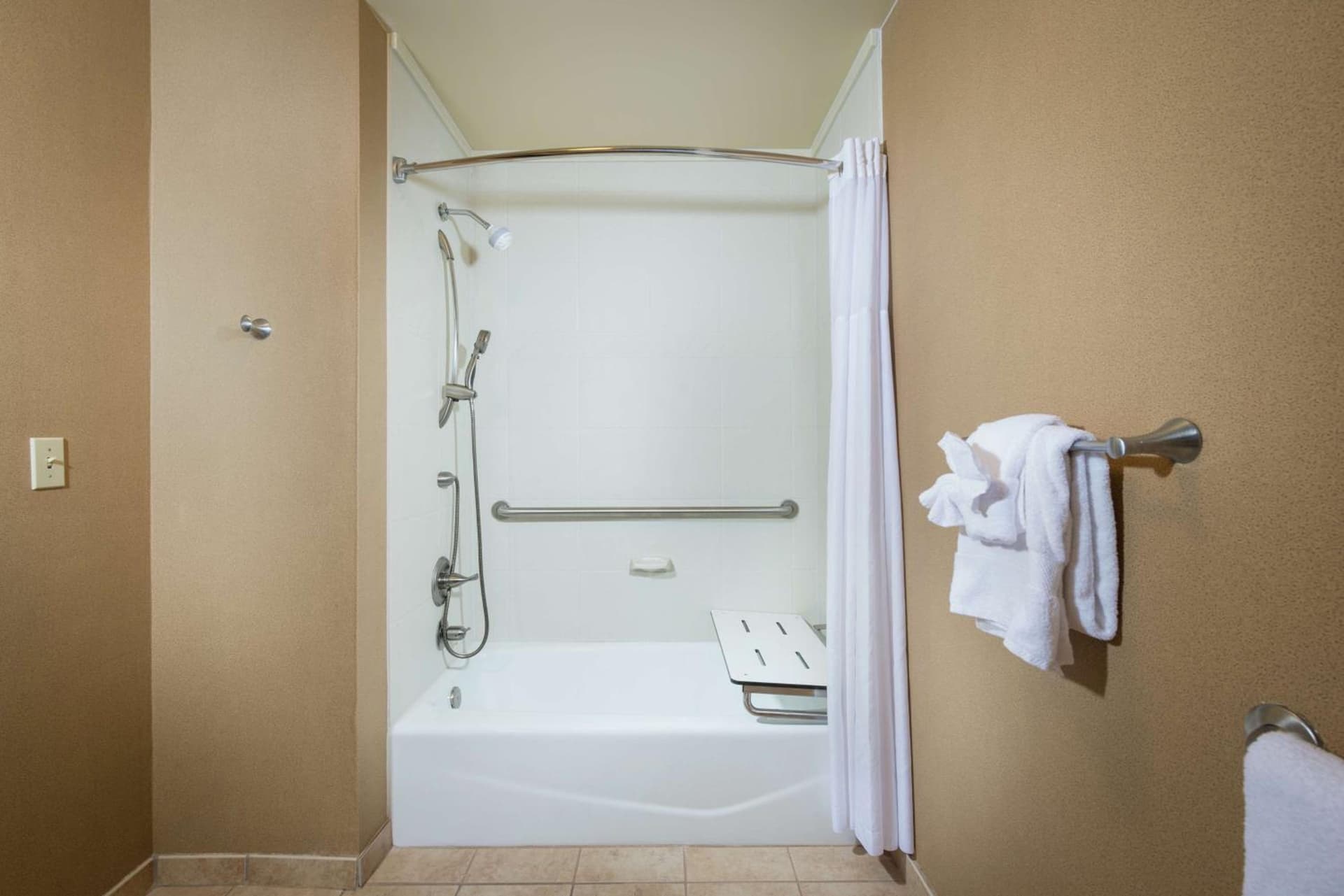 Hampton Inn Tuscaloosa-University gallery photo in Tuscaloosa, AL — image 23
