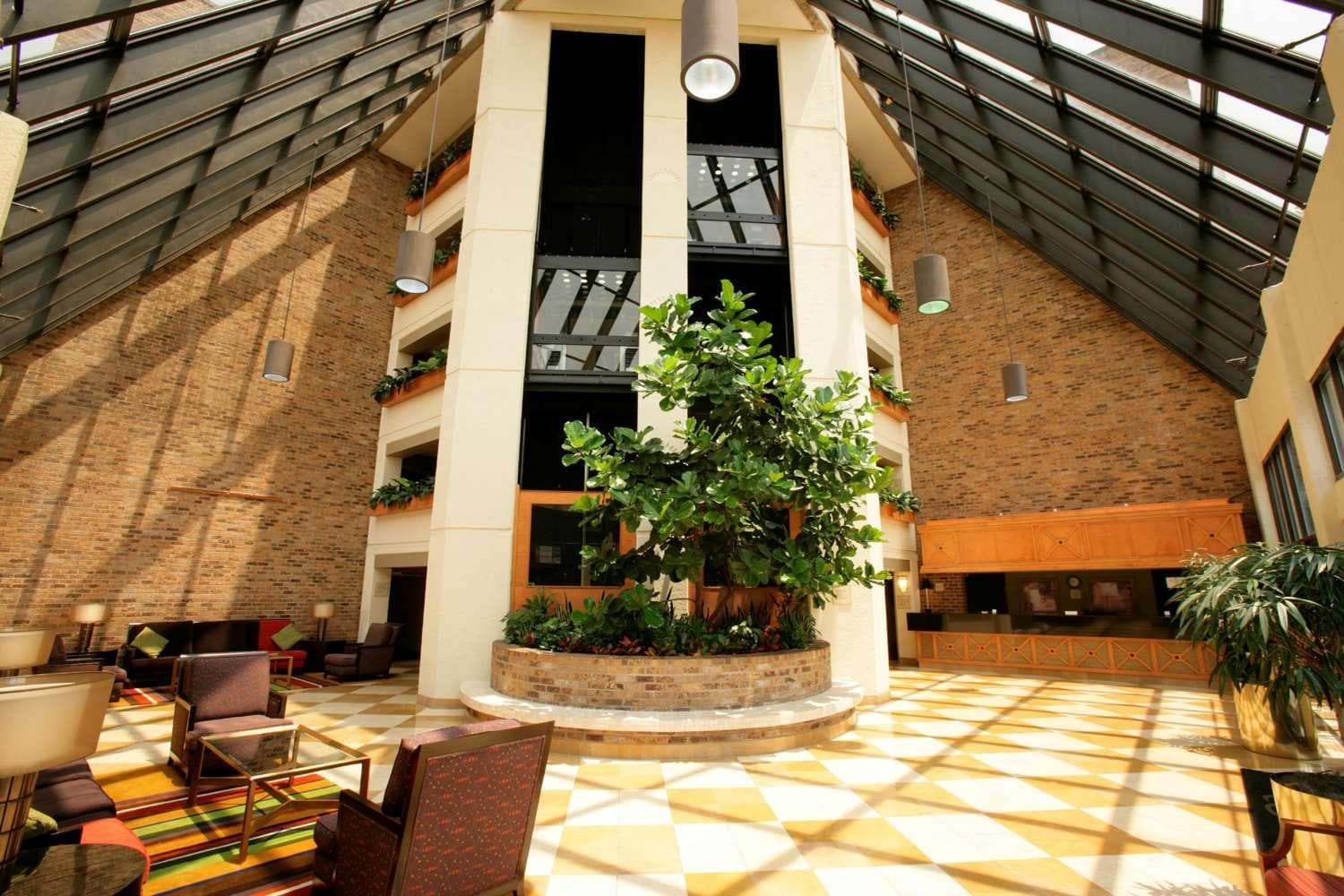 DoubleTree by Hilton Murfreesboro gallery photo in Murfreesboro, TN — image 24
