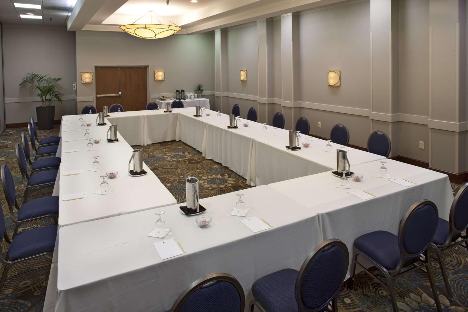 DoubleTree by Hilton Murfreesboro gallery photo in Murfreesboro, TN — image 42