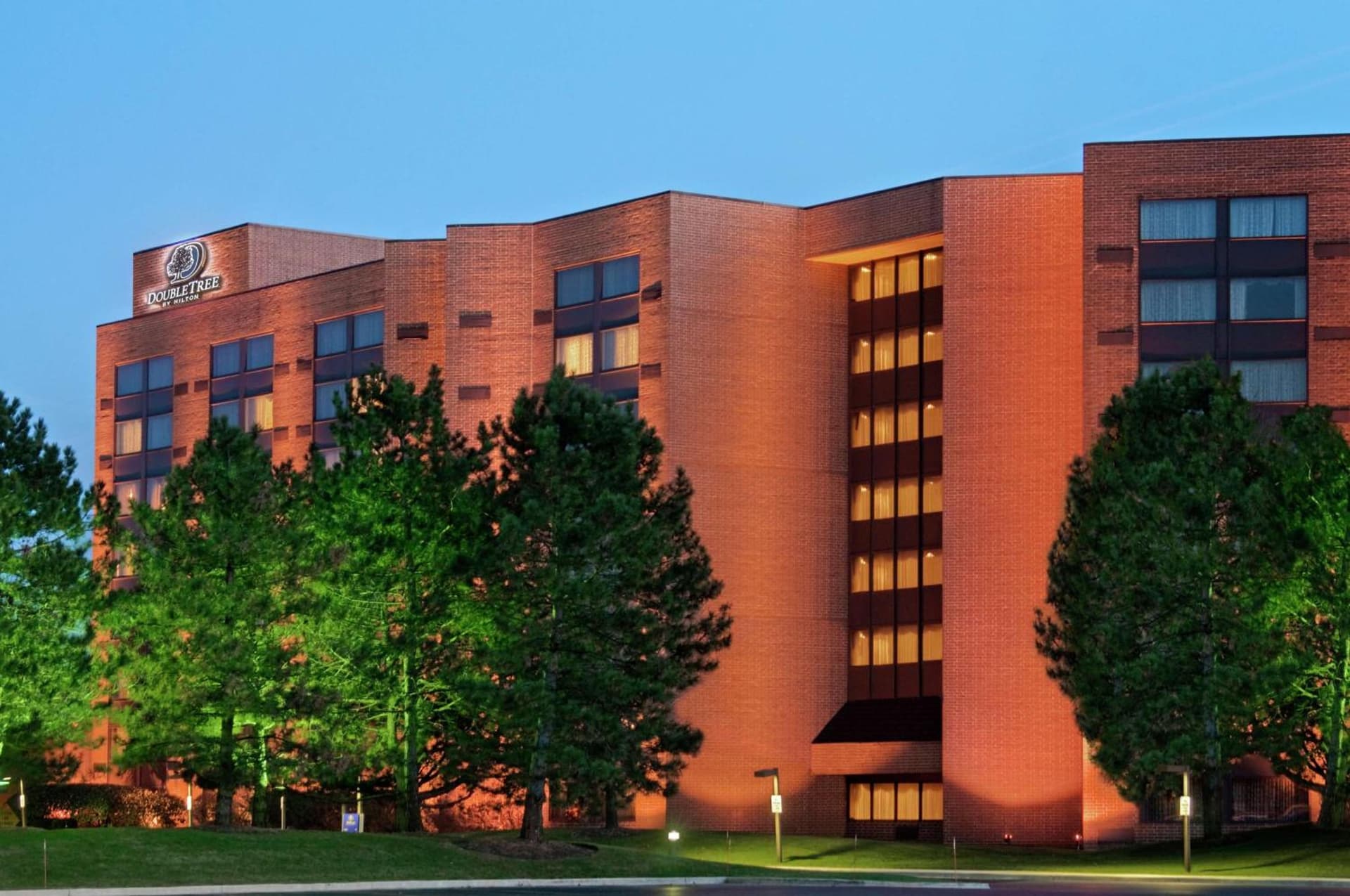 DoubleTree by Hilton Lisle Naperville featured exterior or lobby in Lisle, IL — similar hotel