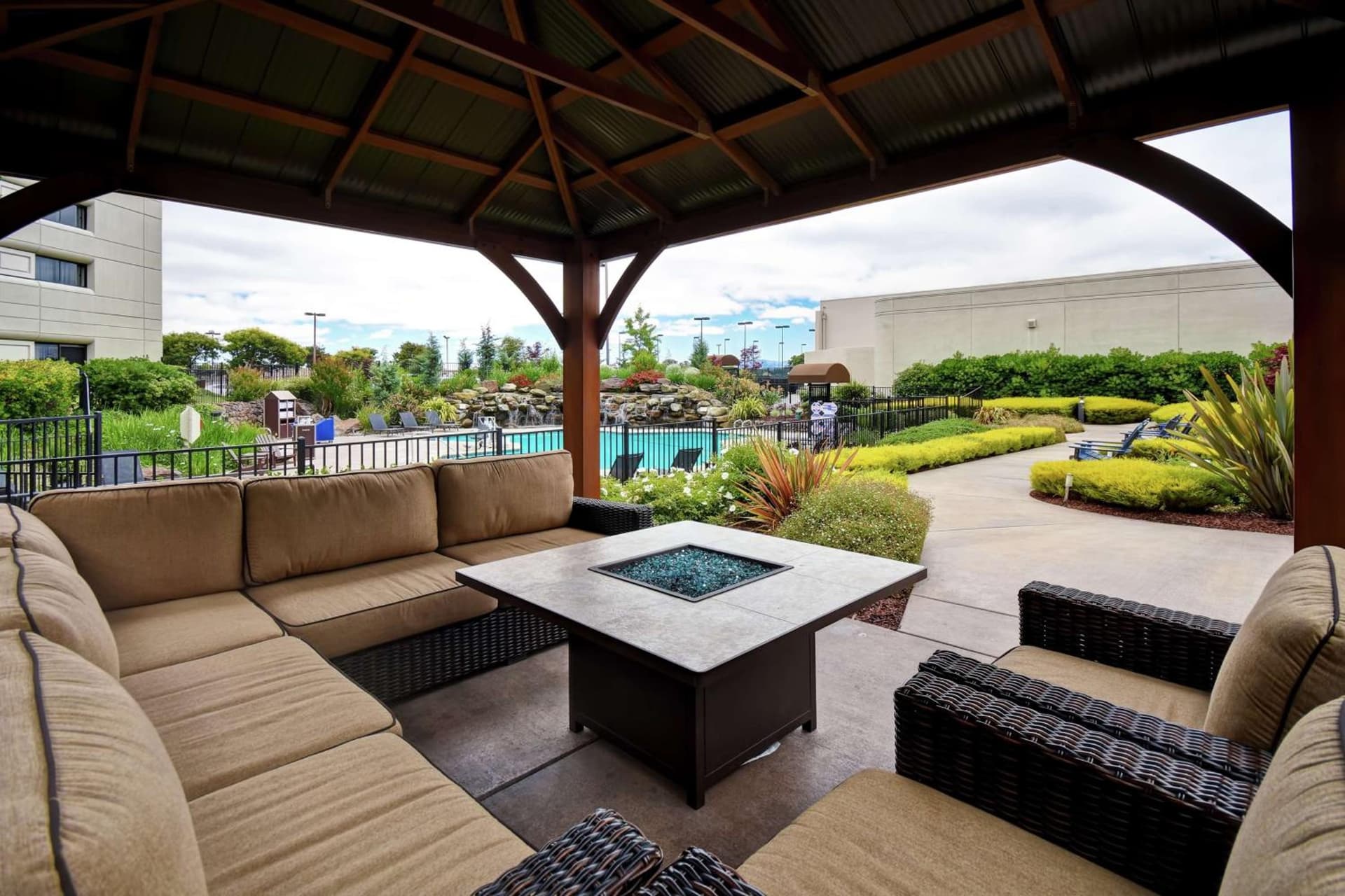 DoubleTree by Hilton Pleasanton at The Club gallery photo in Pleasanton, CA — image 19