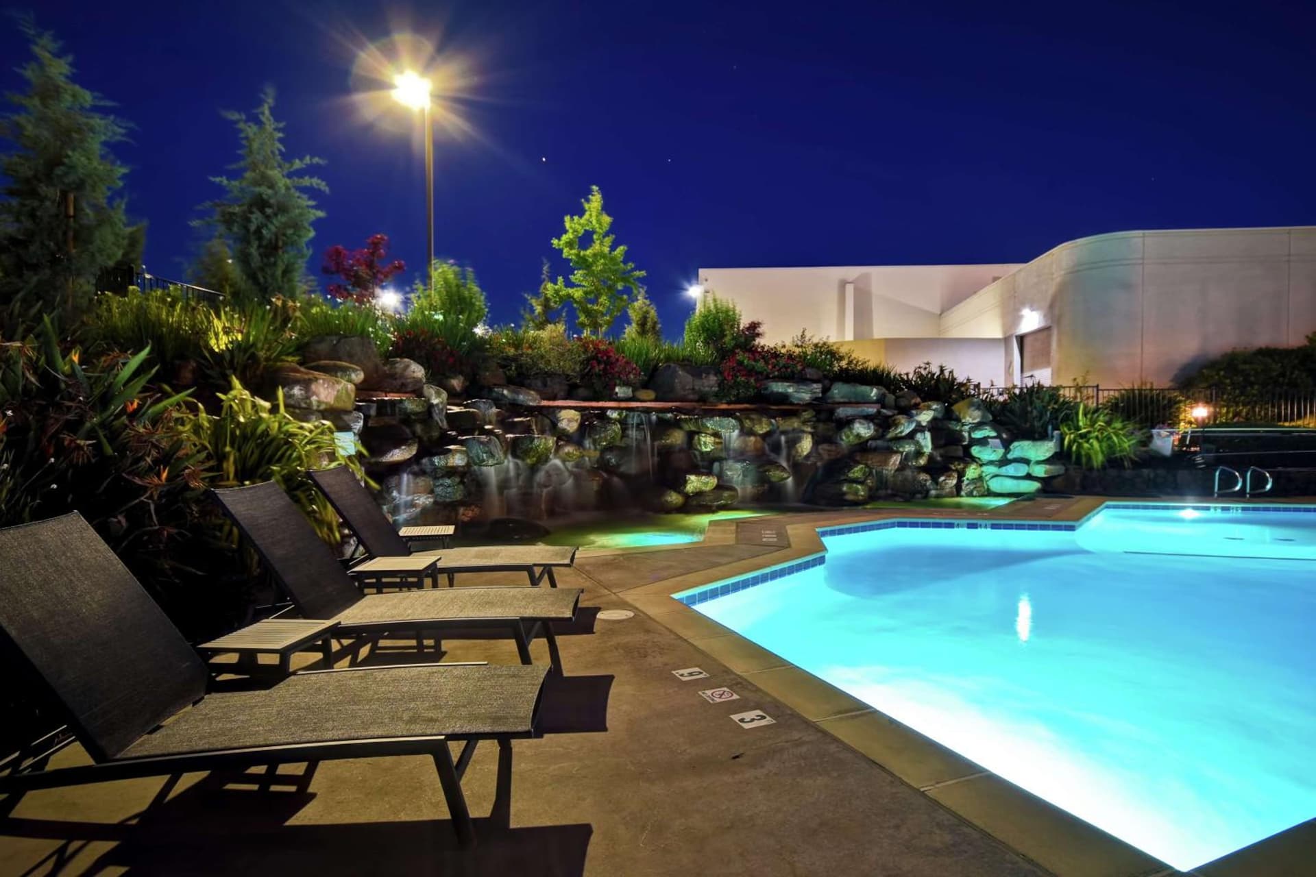 DoubleTree by Hilton Pleasanton at The Club interior in Pleasanton, CA — gallery photo 2