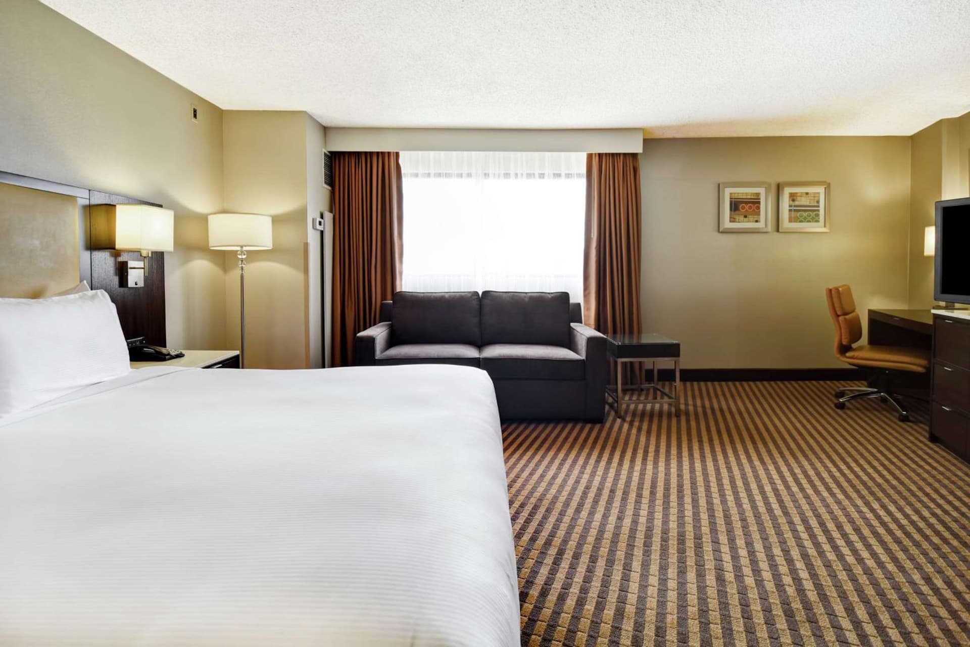 DoubleTree by Hilton Pleasanton at The Club gallery photo in Pleasanton, CA — image 9