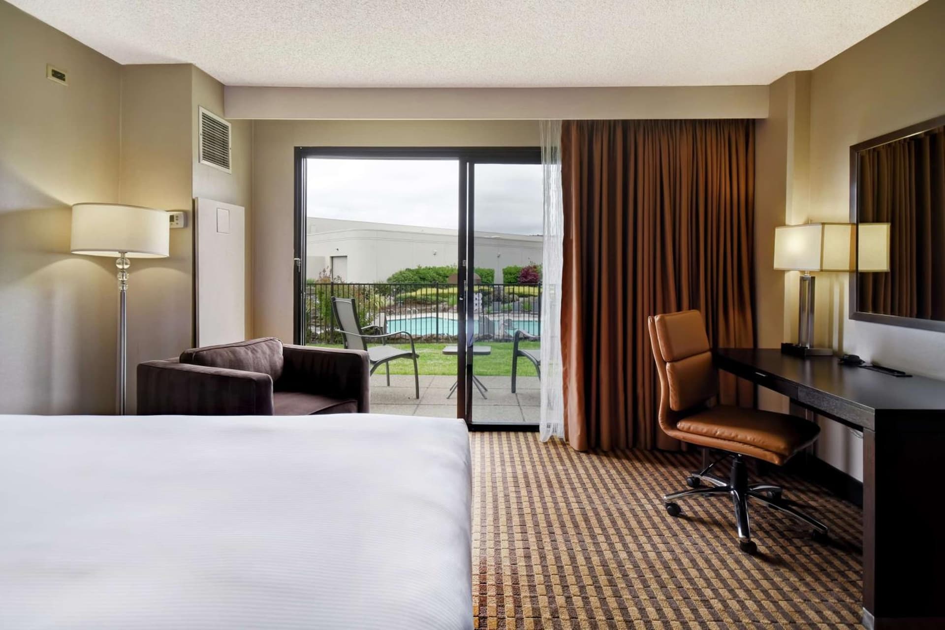 DoubleTree by Hilton Pleasanton at The Club gallery photo in Pleasanton, CA — image 15