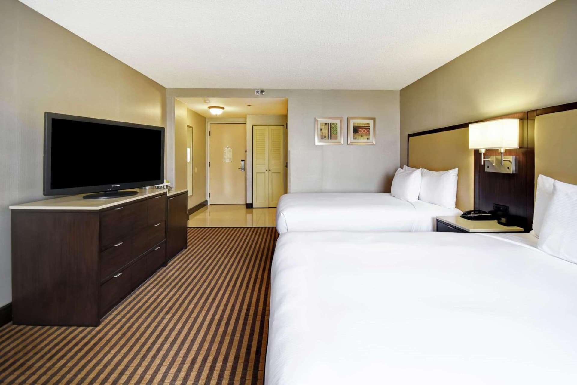 DoubleTree by Hilton Pleasanton at The Club gallery photo in Pleasanton, CA — image 8