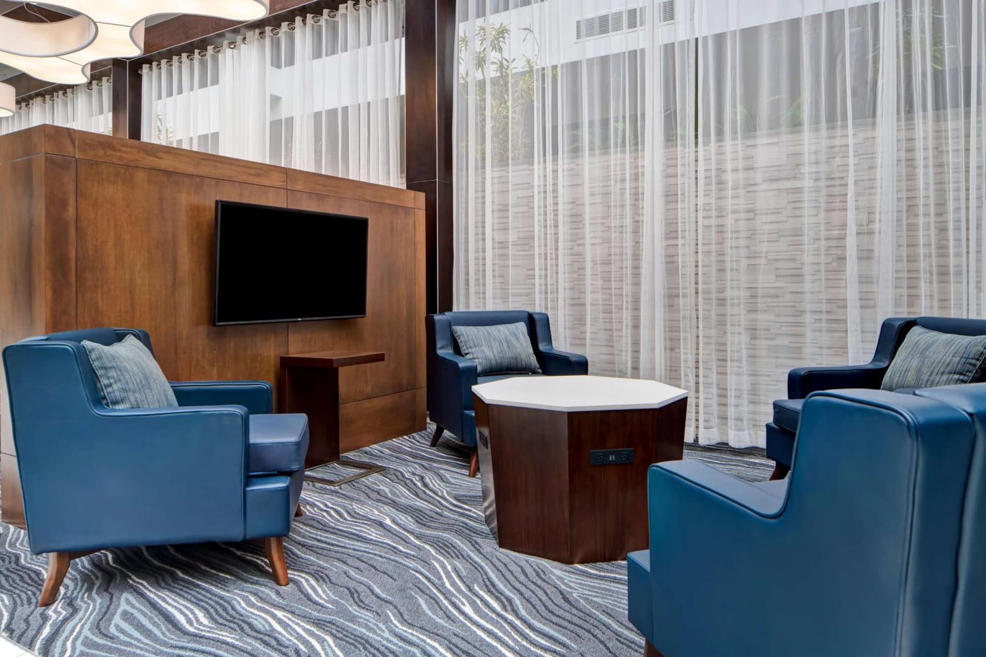 Embassy Suites Syracuse gallery photo in East Syracuse, NY — image 32