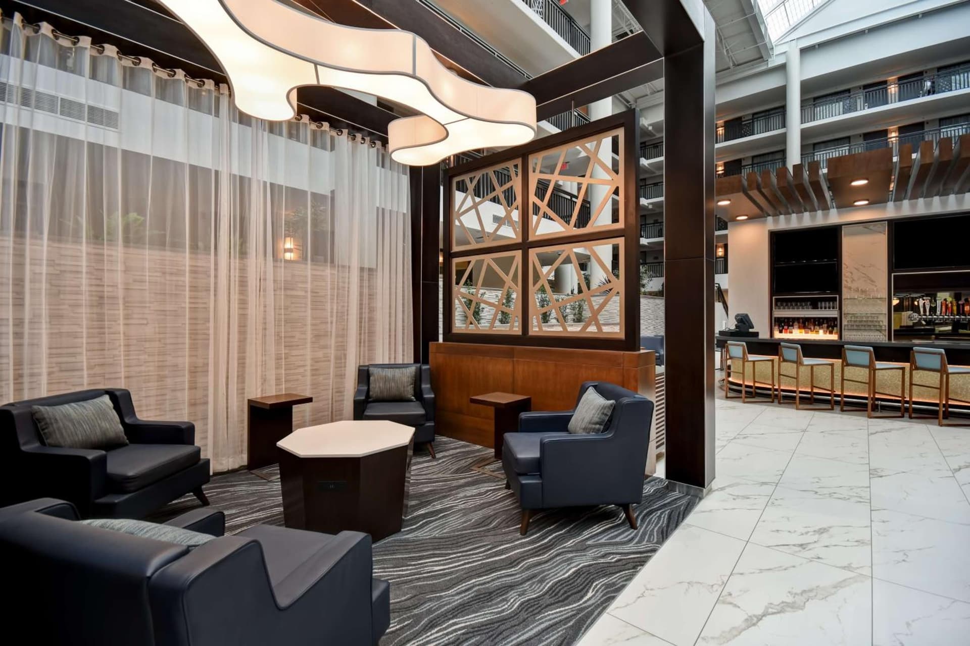 Embassy Suites Syracuse gallery photo in East Syracuse, NY — image 8