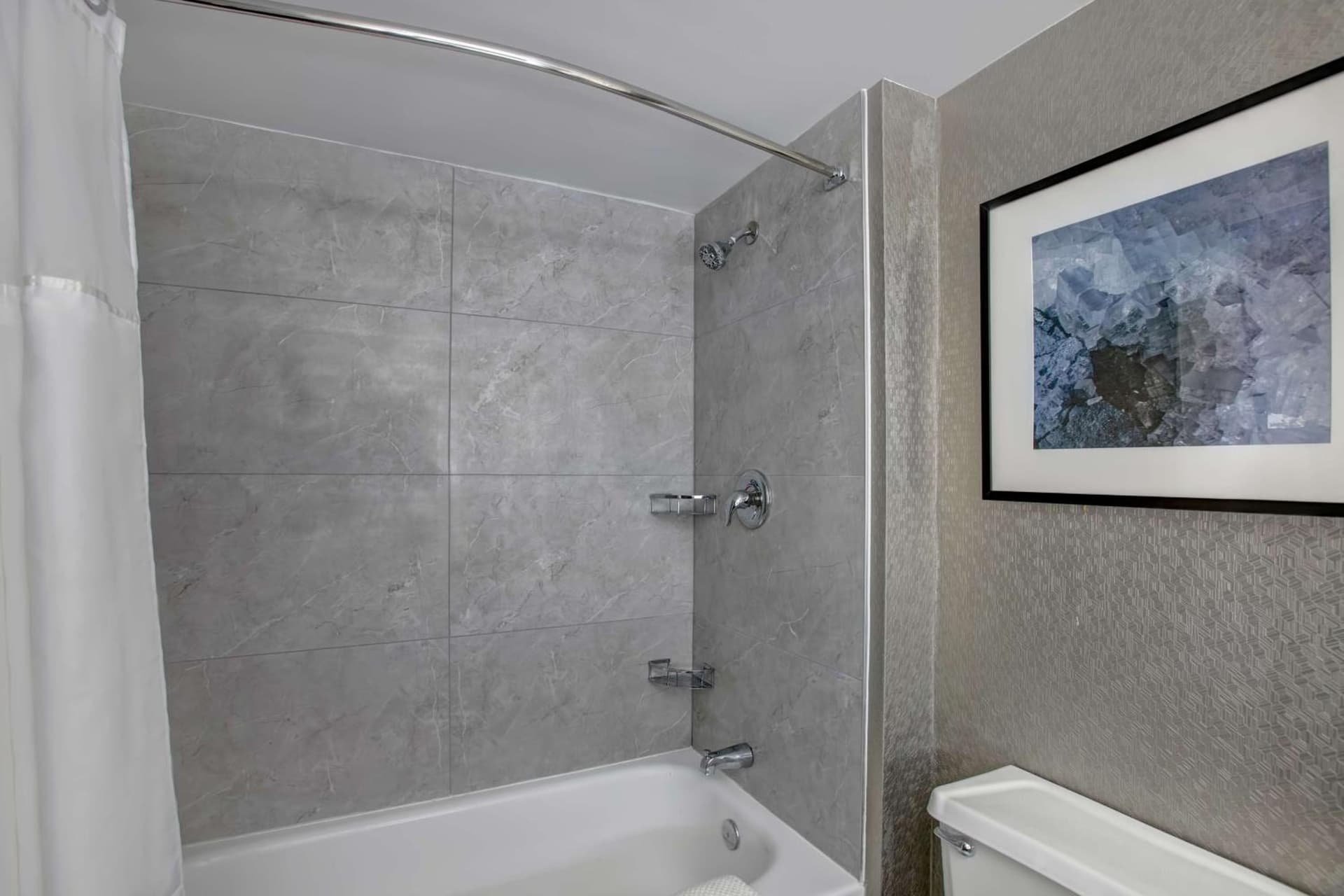 Embassy Suites Syracuse gallery photo in East Syracuse, NY — image 25