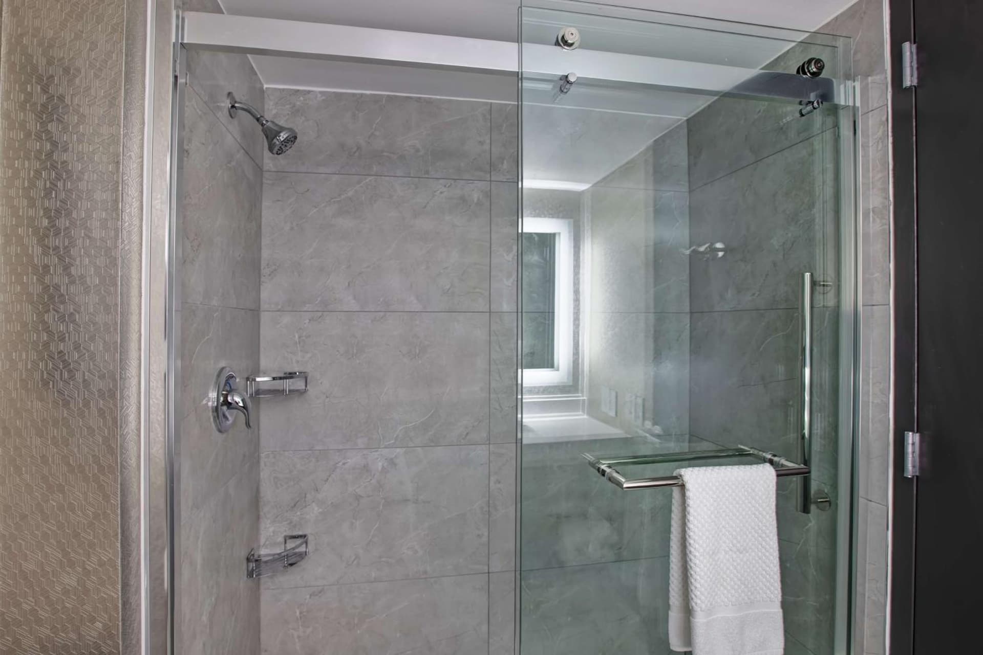 Embassy Suites Syracuse gallery photo in East Syracuse, NY — image 10