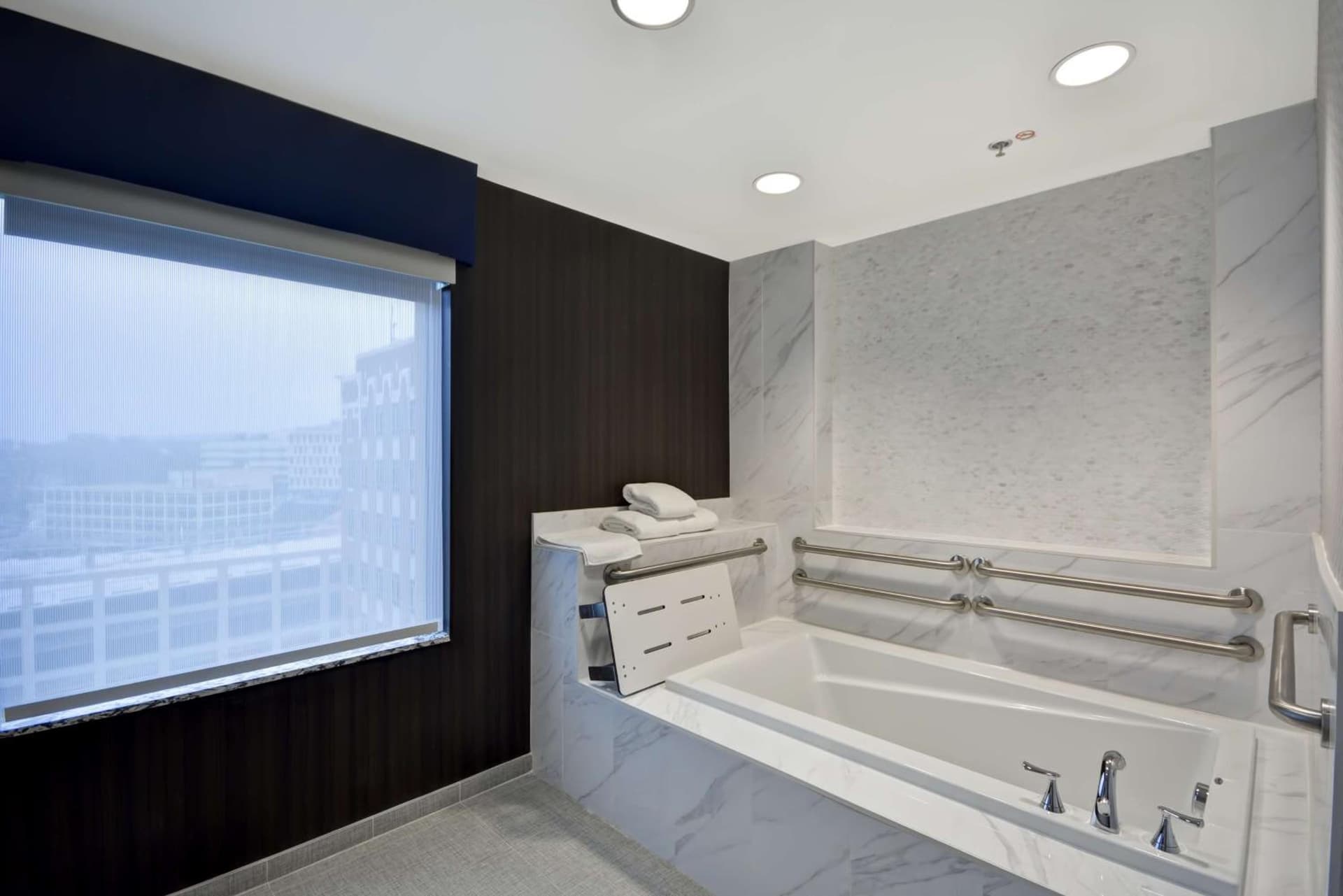 Homewood Suites by Hilton Birmingham Downtown Near UAB gallery photo in Birmingham, AL — image 31