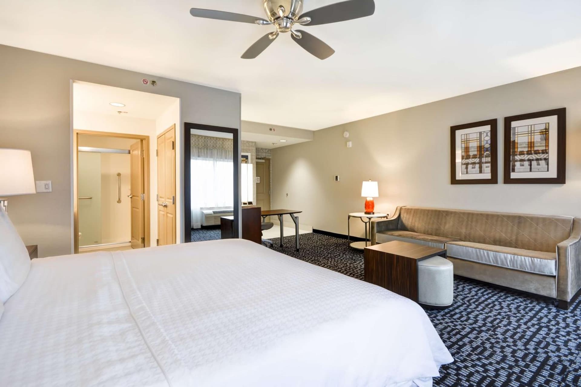 Homewood Suites by Hilton Birmingham Downtown Near UAB gallery photo in Birmingham, AL — image 14