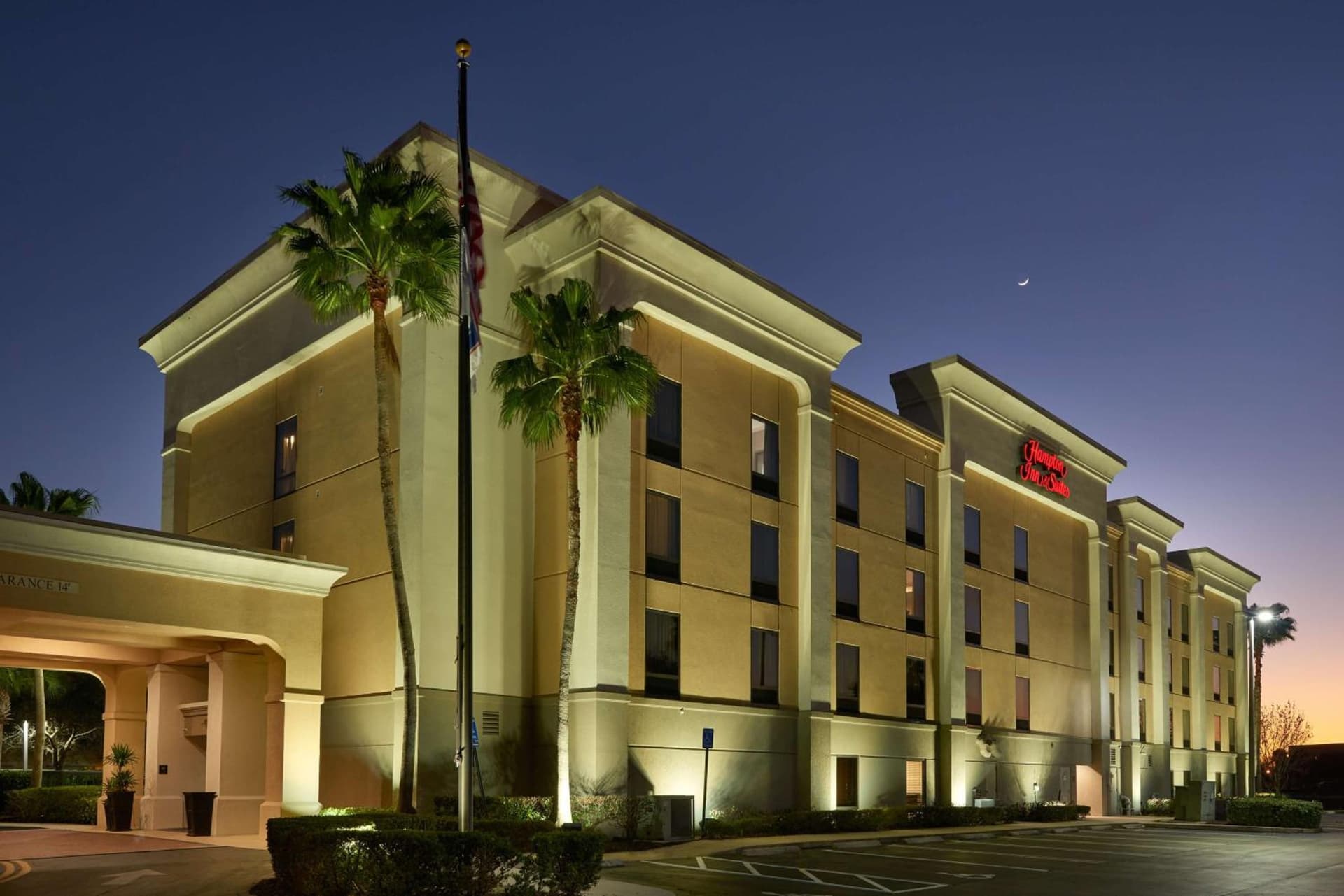 Hampton Inn & Suites Port St. Lucie featured exterior or lobby in Port Saint Lucie, FL — similar hotel