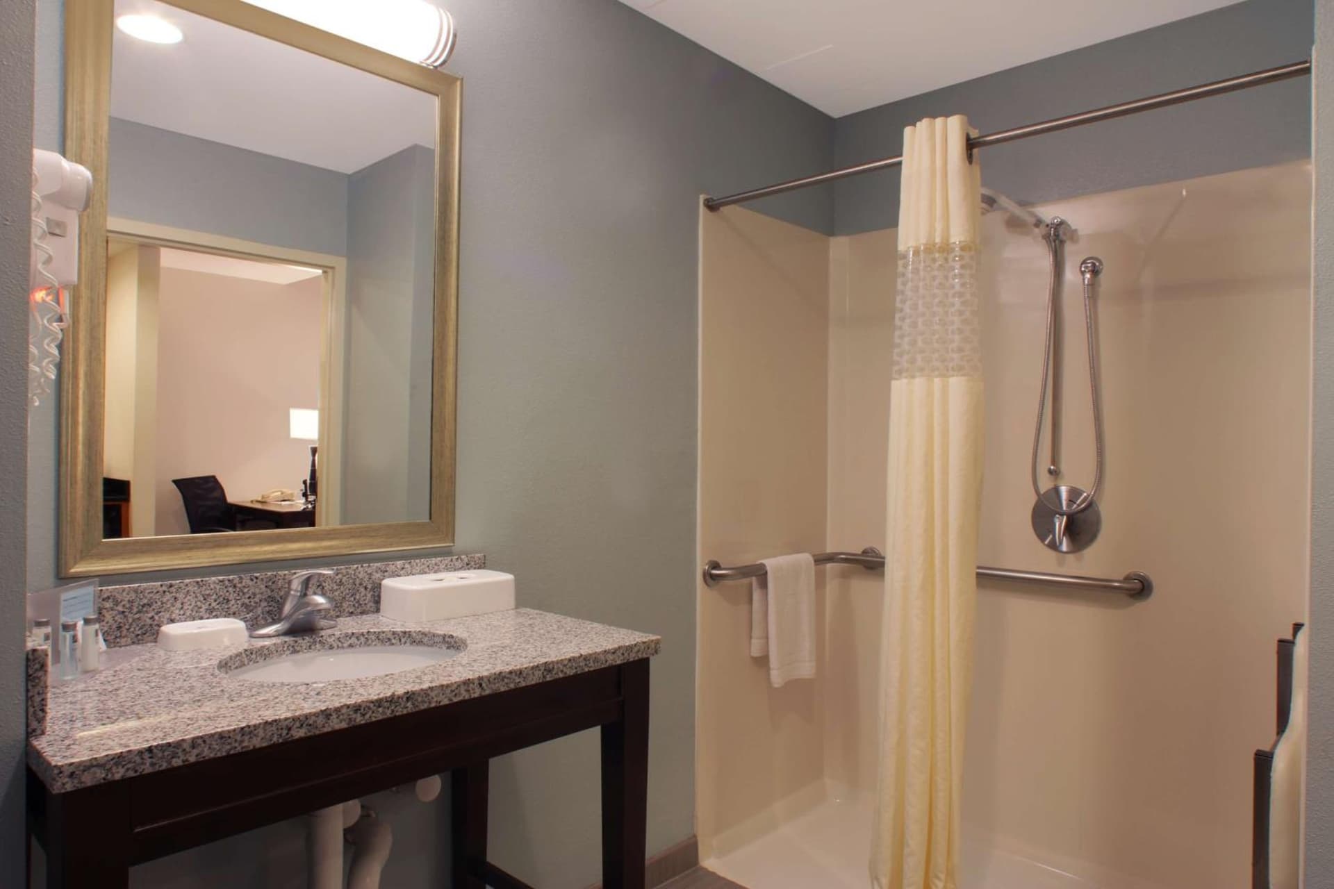 Hampton Inn & Suites Port St. Lucie property views in Port Saint Lucie, FL — gallery photo 3