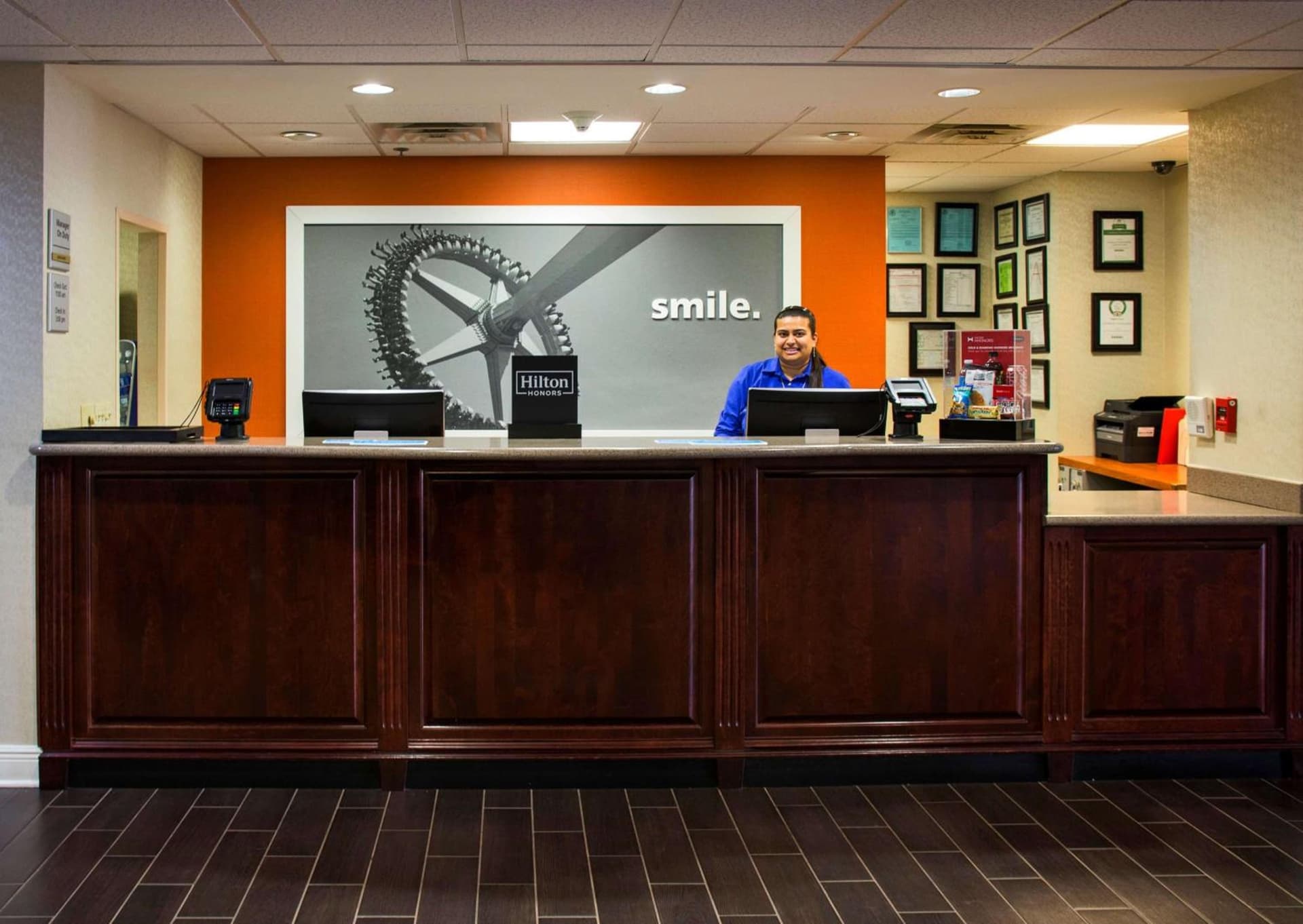 Hampton Inn & Suites Valdosta/Conference Center interior in Valdosta, GA — gallery photo 2