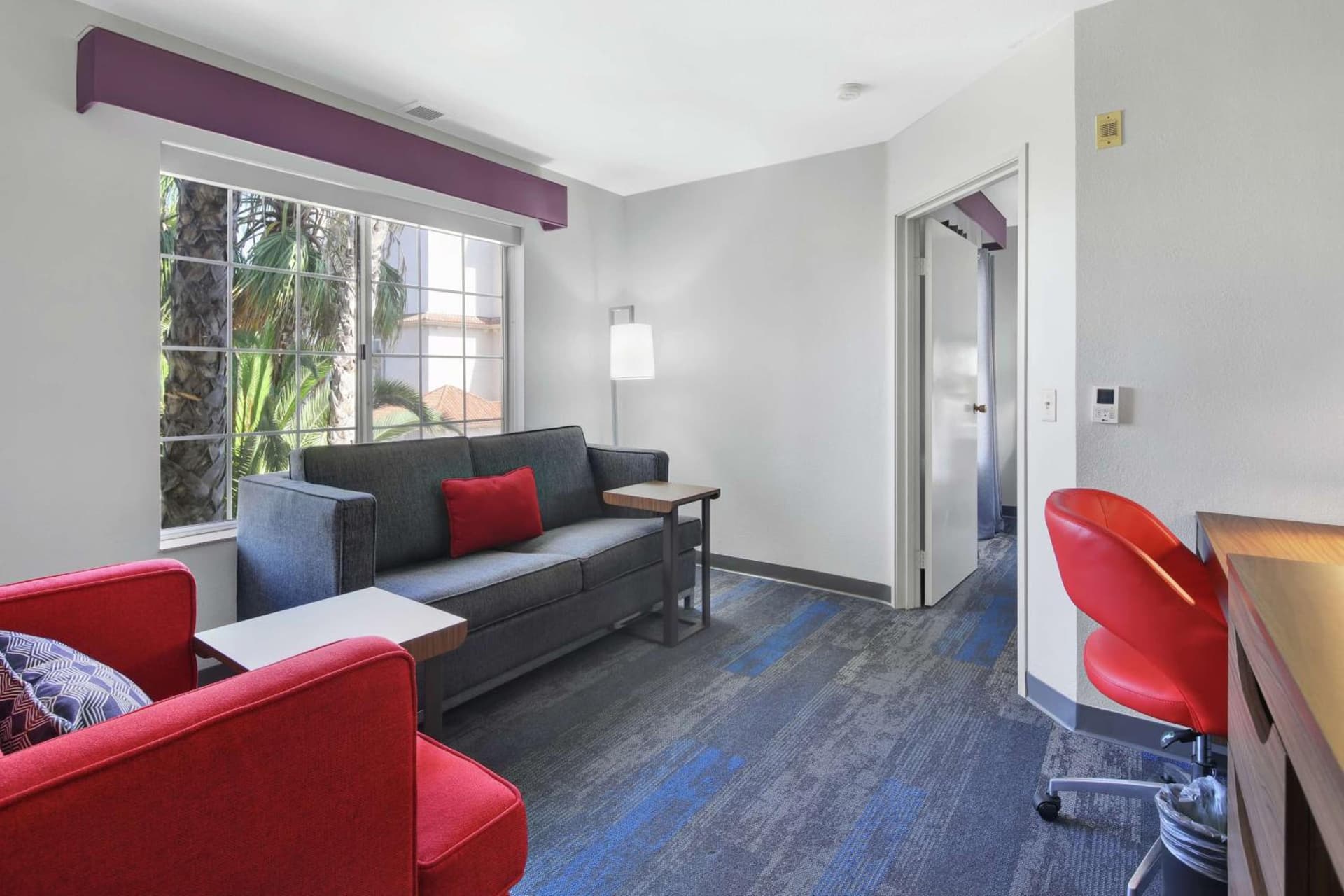 Hampton Inn & Suites Santa Ana/Orange County Airport gallery photo in Santa Ana, CA — image 15