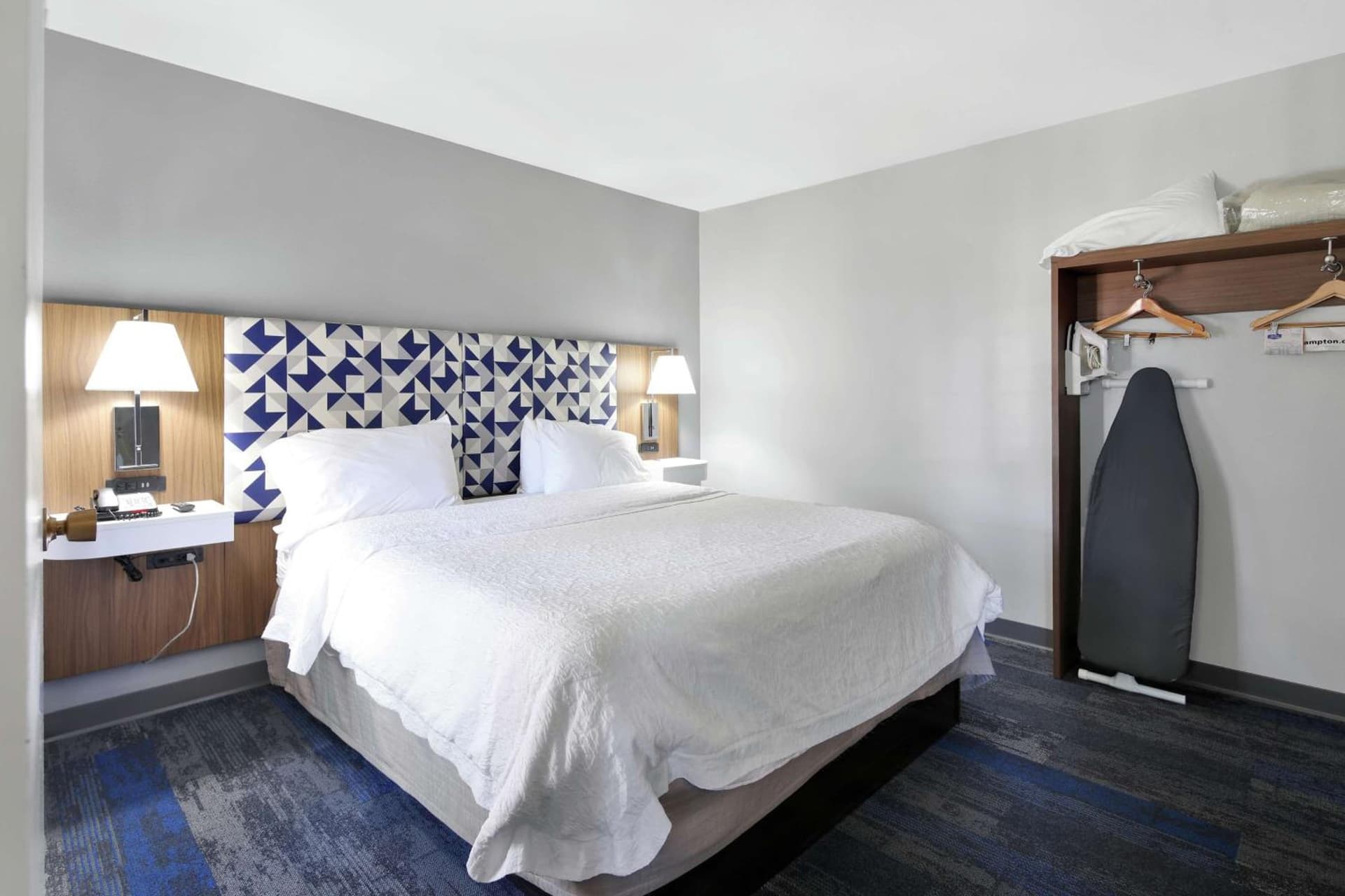 Hampton Inn & Suites Santa Ana/Orange County Airport gallery photo in Santa Ana, CA — image 19