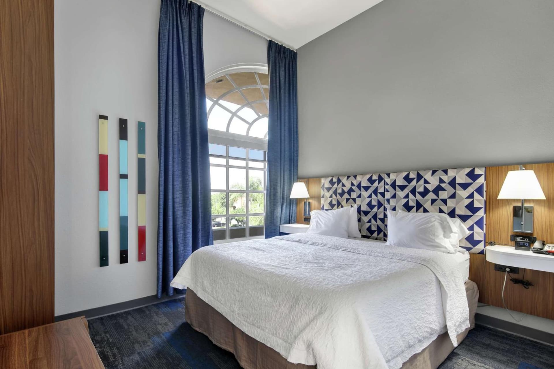 Hampton Inn & Suites Santa Ana/Orange County Airport gallery photo in Santa Ana, CA — image 12