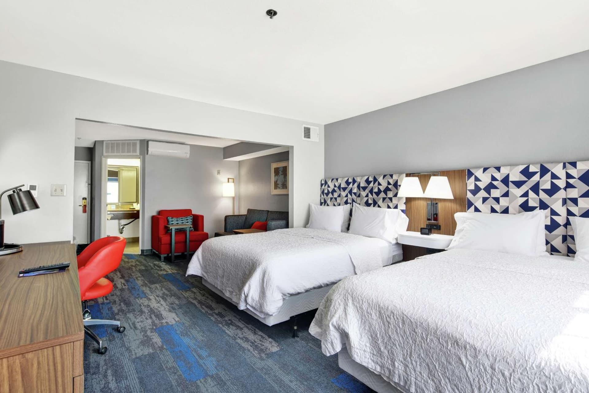 Hampton Inn & Suites Santa Ana/Orange County Airport gallery photo in Santa Ana, CA — image 14