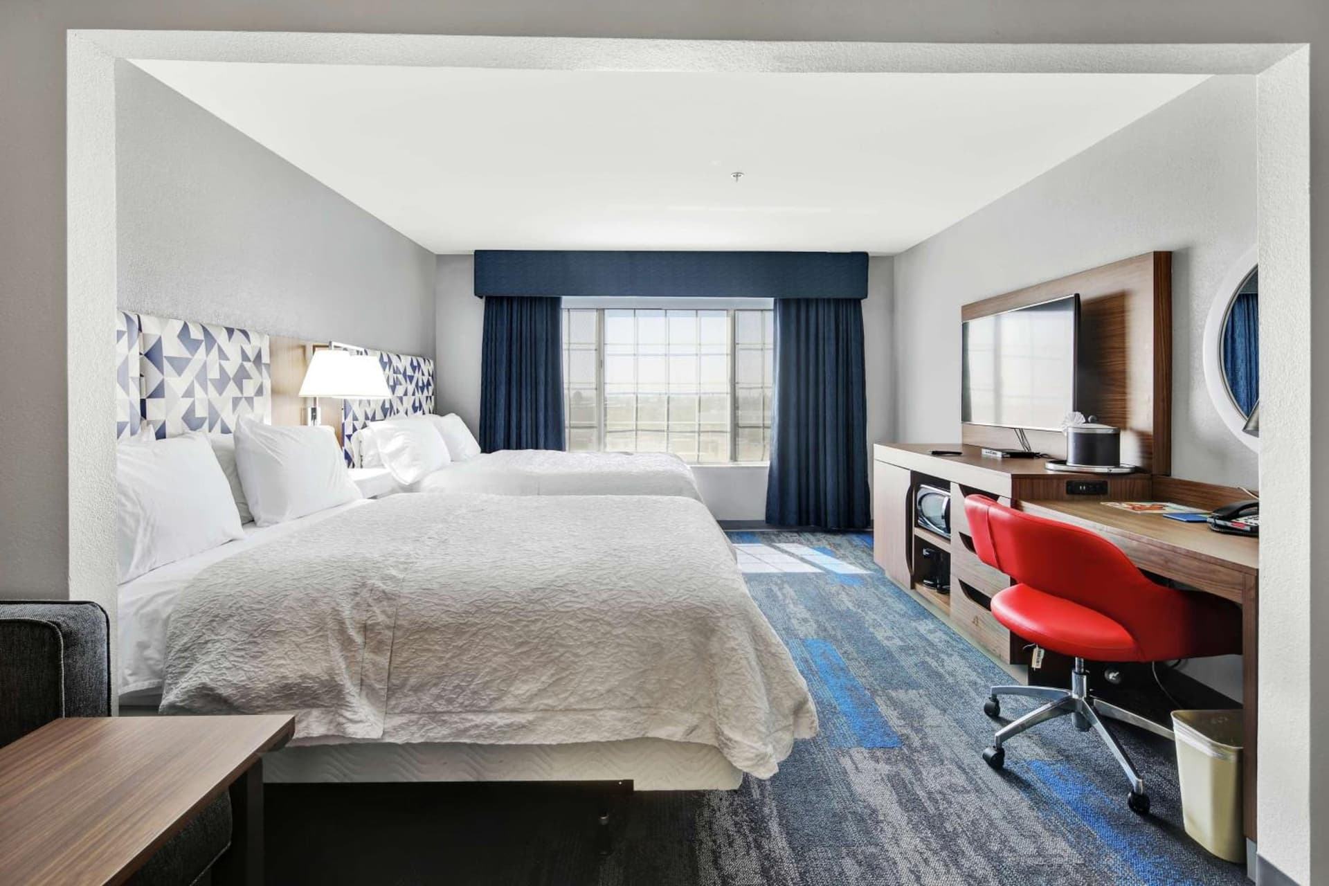 Hampton Inn & Suites Santa Ana/Orange County Airport gallery photo in Santa Ana, CA — image 9