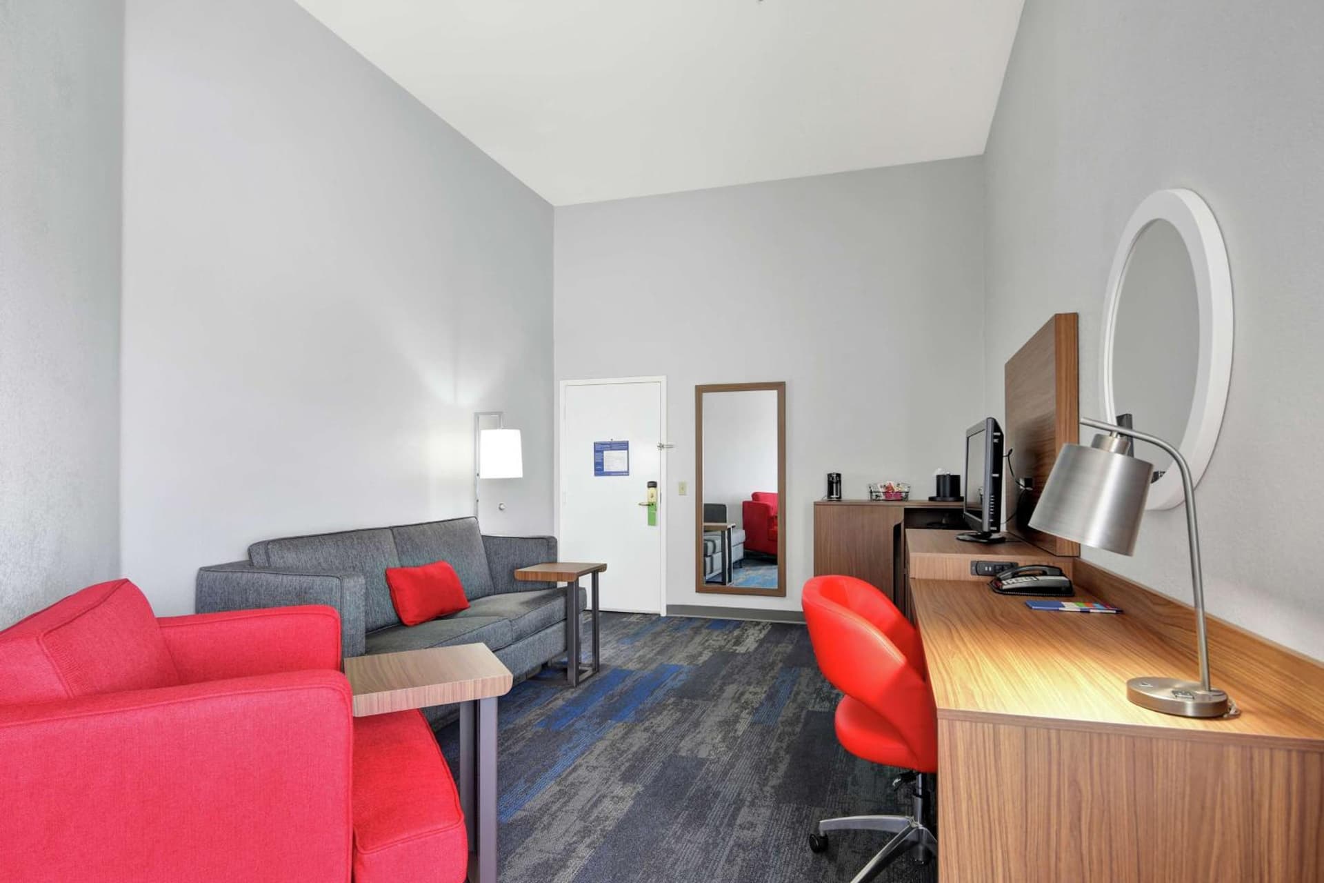 Hampton Inn & Suites Santa Ana/Orange County Airport gallery photo in Santa Ana, CA — image 6