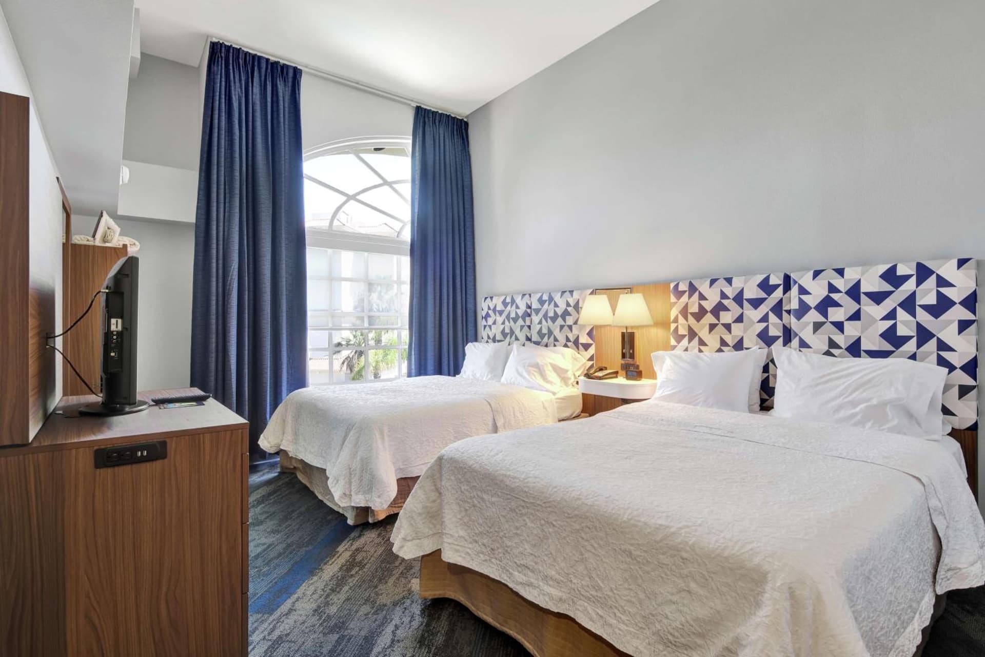 Hampton Inn & Suites Santa Ana/Orange County Airport gallery photo in Santa Ana, CA — image 18