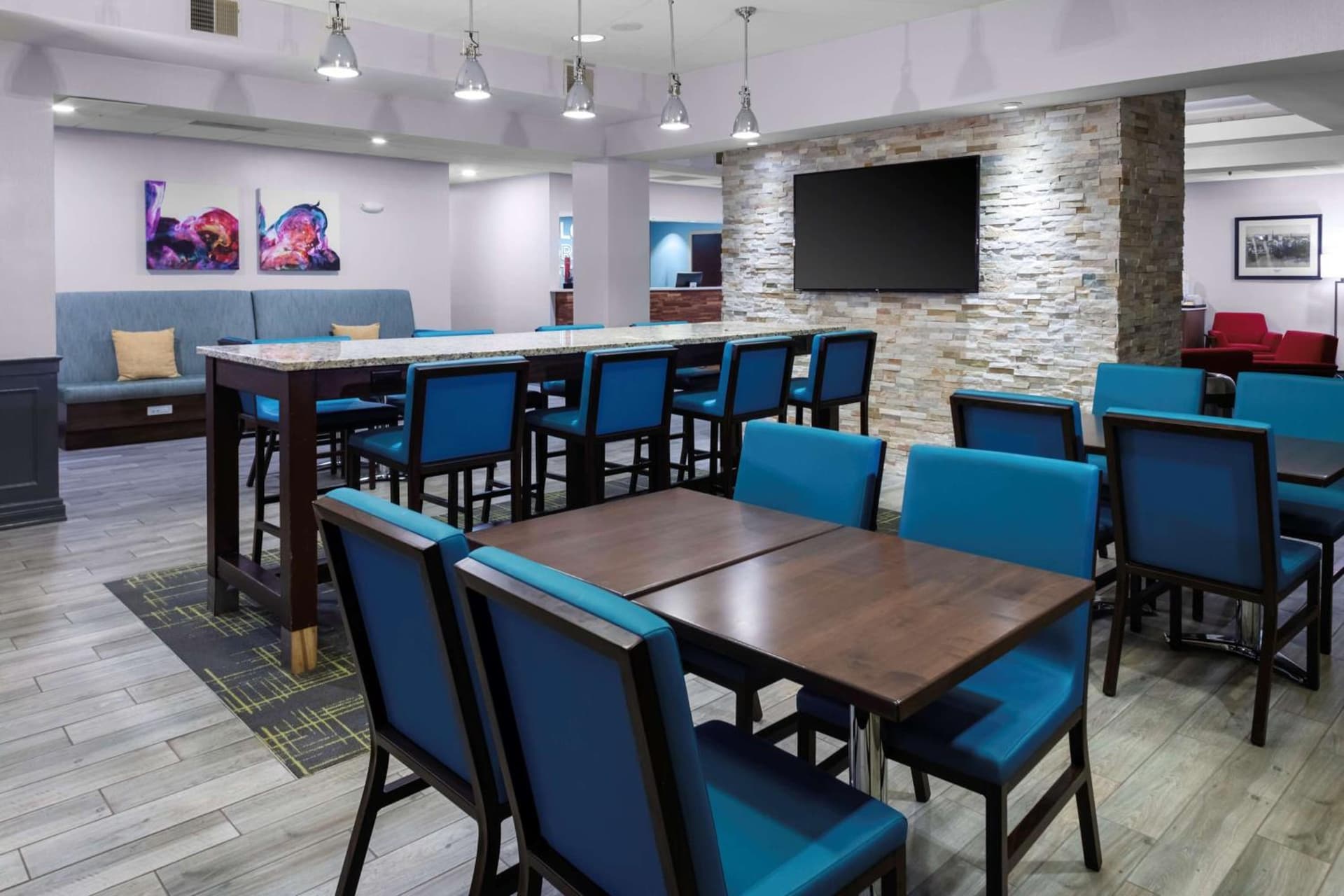 Hampton Inn by Hilton Concord/Bow interior in Concord, NH — gallery photo 2