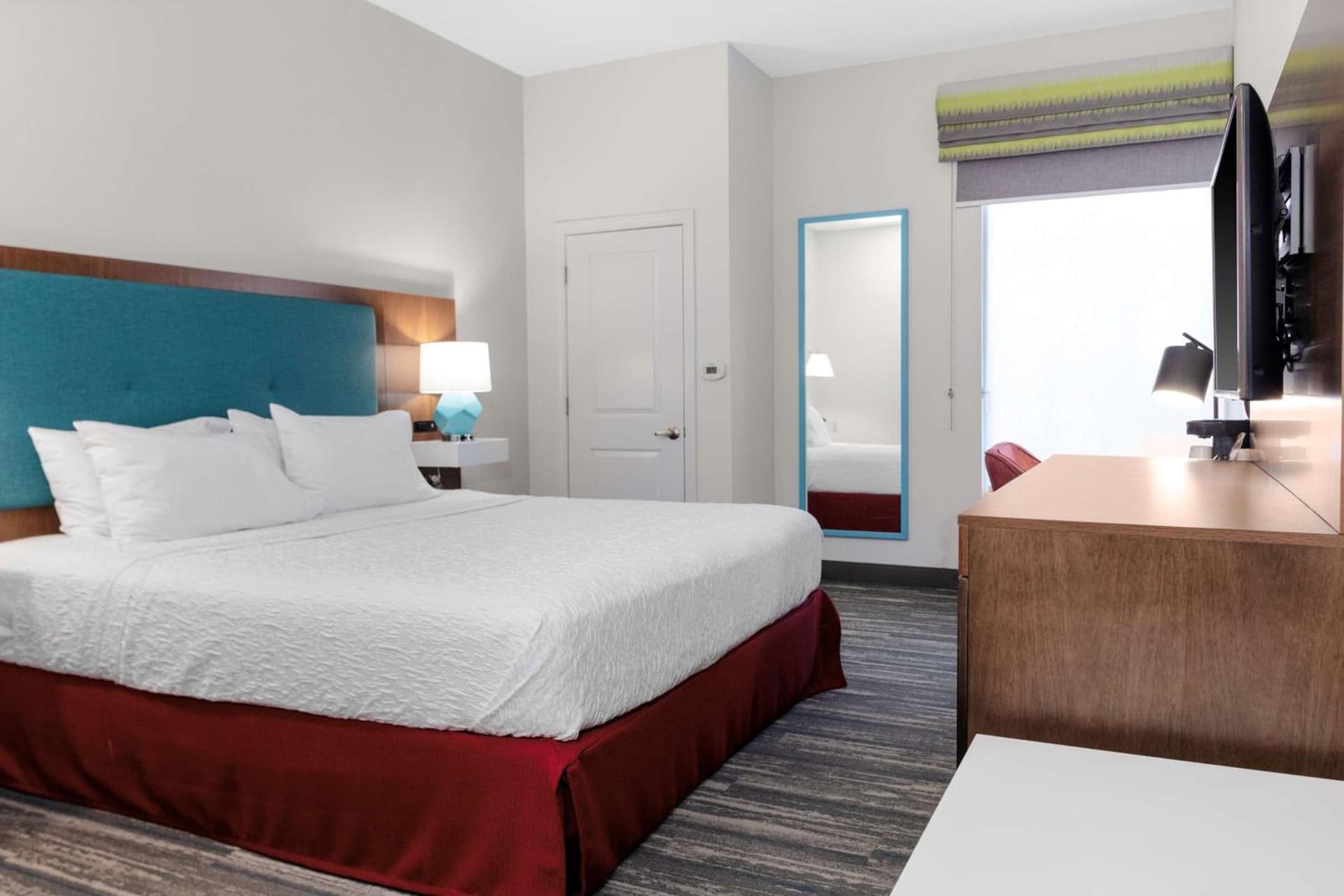 Hampton Inn by Hilton Concord/Bow gallery photo in Concord, NH — image 15