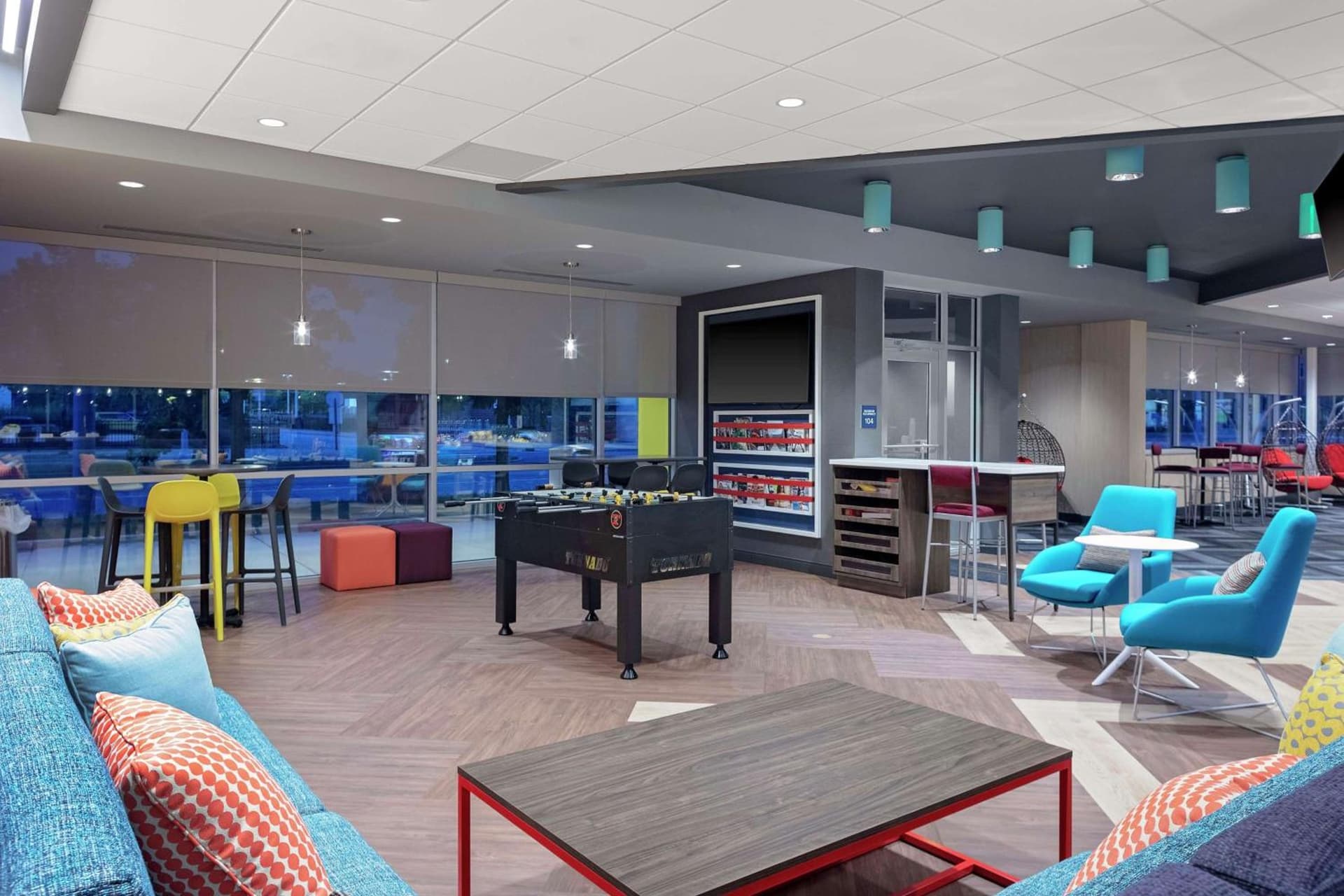 Tru By Hilton Cleveland Midtown interior in Cleveland, OH — gallery photo 2