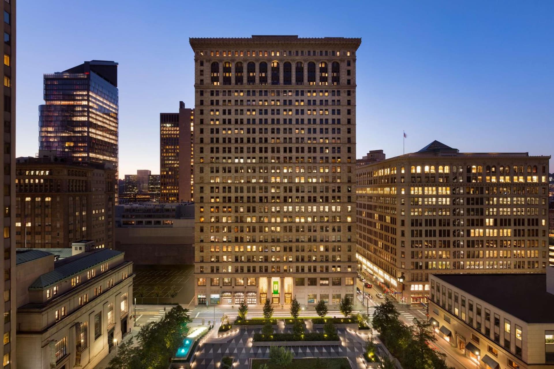 Embassy Suites Pittsburgh Downtown property views in Pittsburgh, PA — gallery photo 3