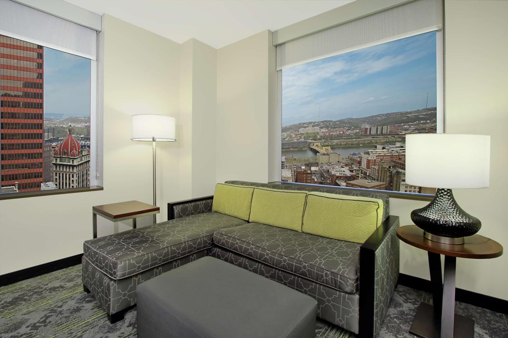 Embassy Suites Pittsburgh Downtown gallery photo in Pittsburgh, PA — image 44