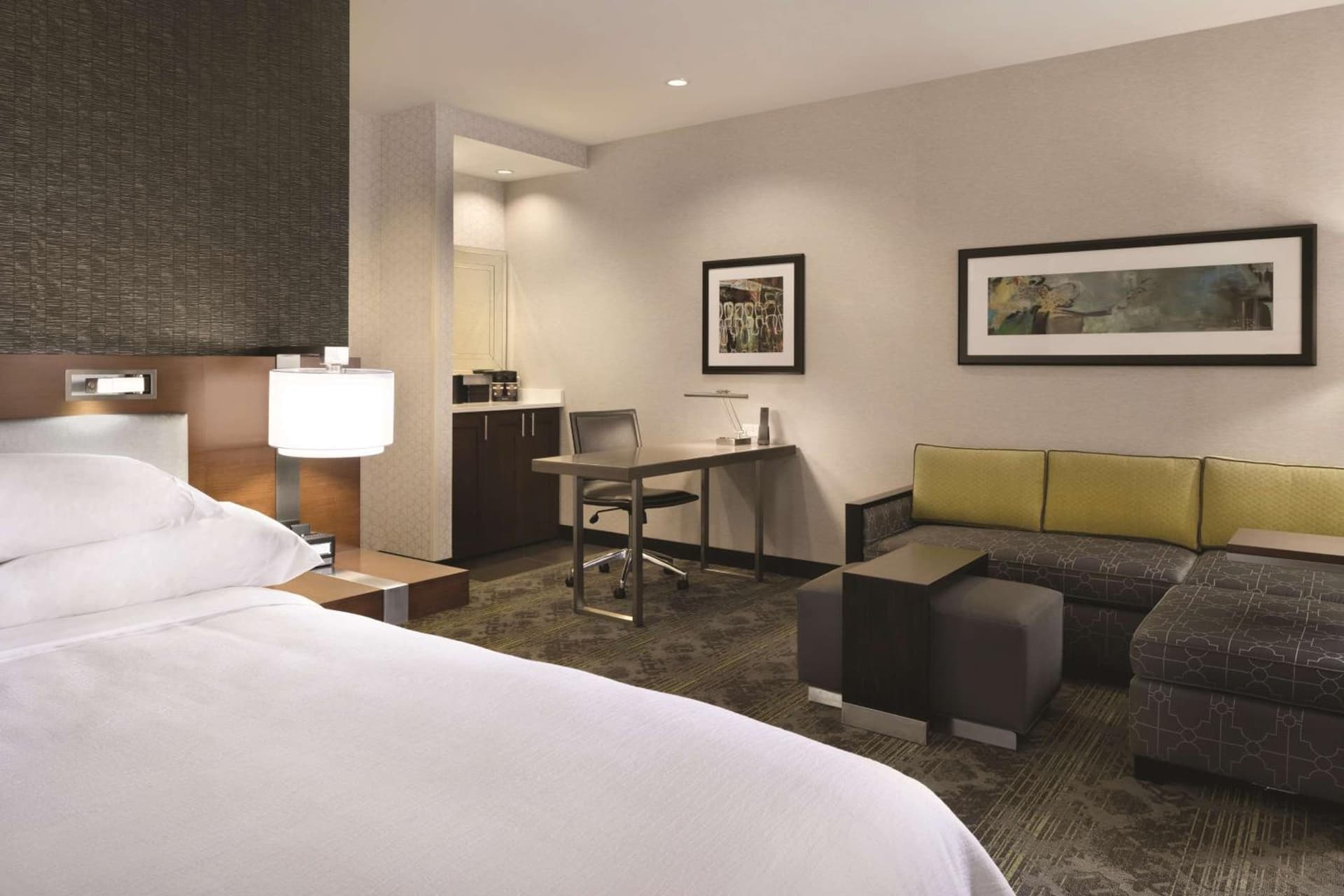 Embassy Suites Pittsburgh Downtown gallery photo in Pittsburgh, PA — image 7