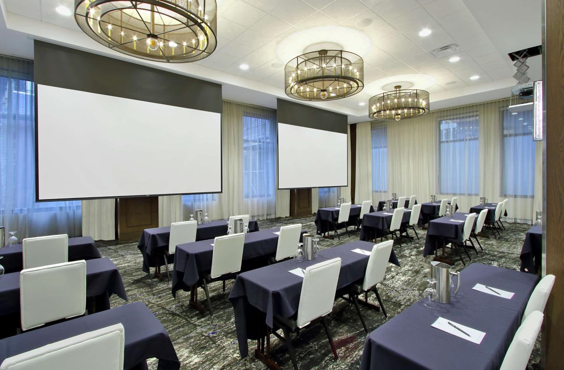 Embassy Suites Pittsburgh Downtown gallery photo in Pittsburgh, PA — image 43