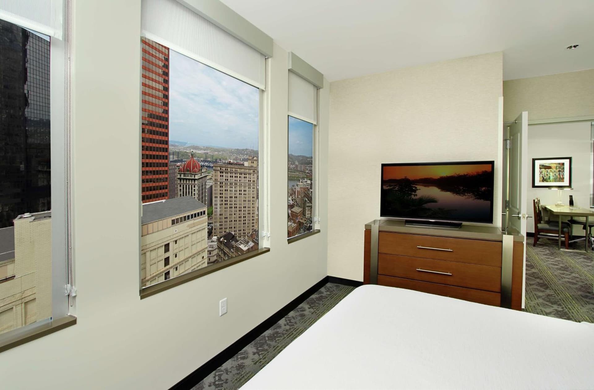 Embassy Suites Pittsburgh Downtown gallery photo in Pittsburgh, PA — image 27