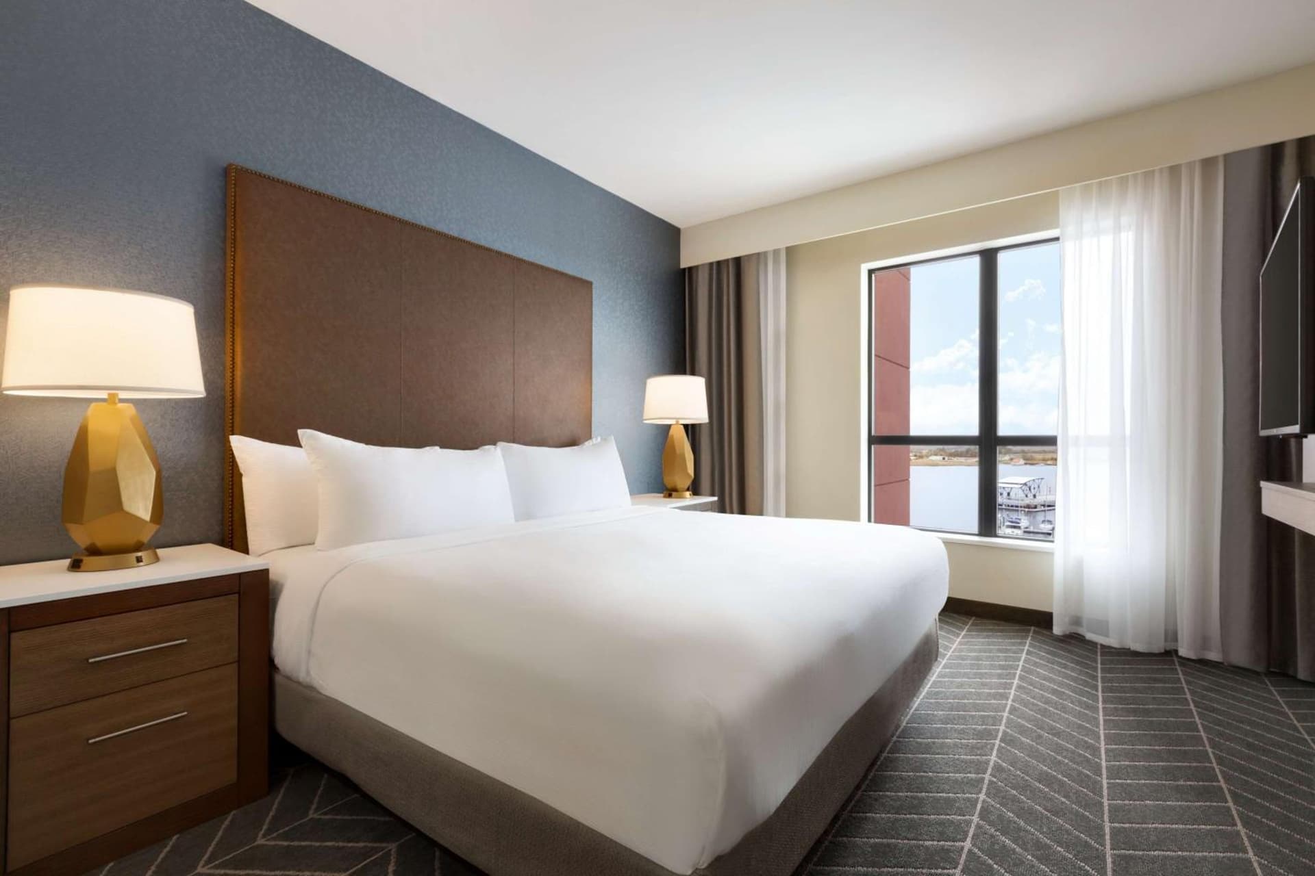 Embassy Suites By Hilton Wilmington Riverfront gallery photo in Wilmington, NC — image 31
