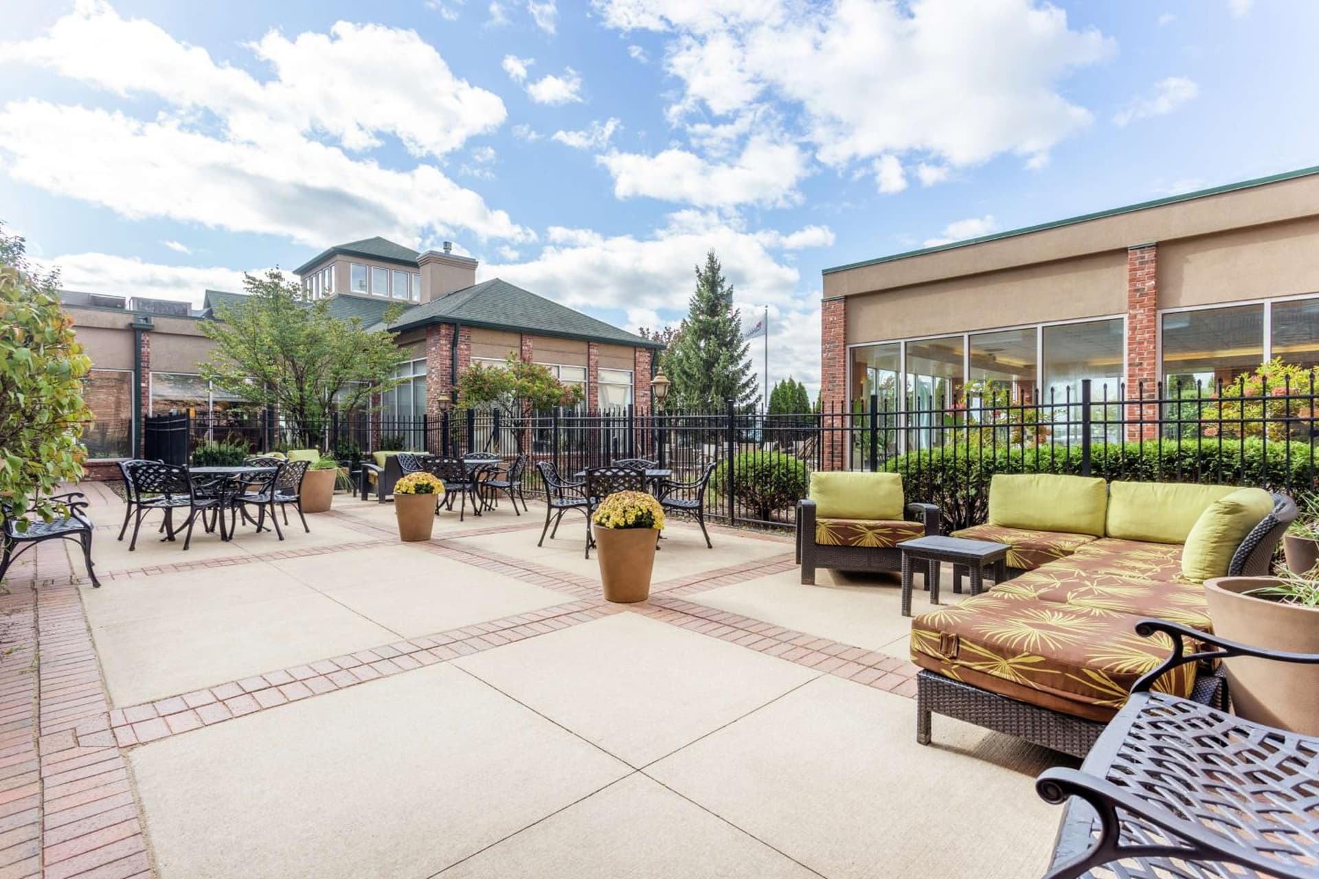 Hilton Garden Inn Chicago/Tinley Park property views in Tinley Park, IL — gallery photo 3