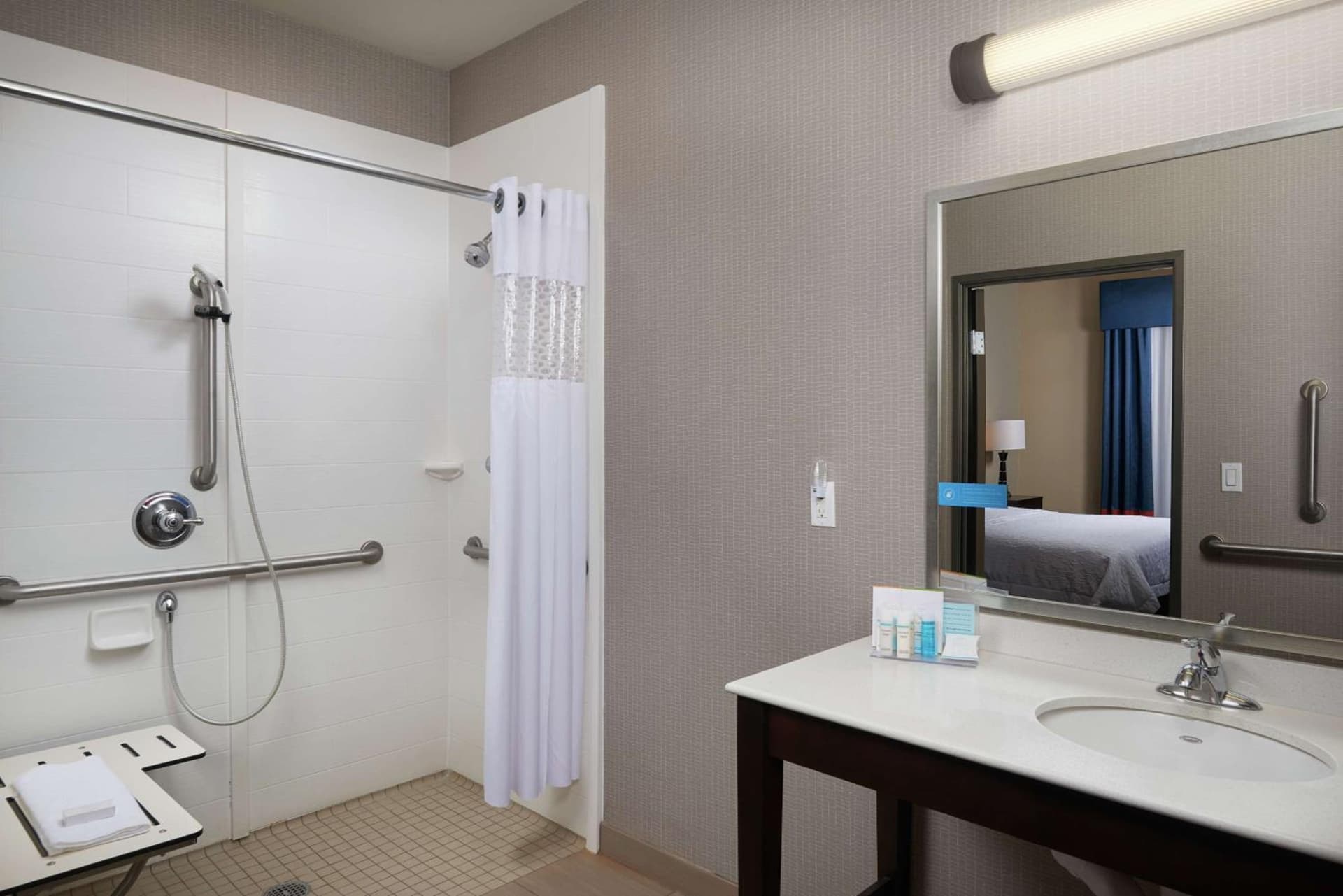 Hampton Inn & Suites Portland/Vancouver gallery photo in Vancouver, WA — image 21
