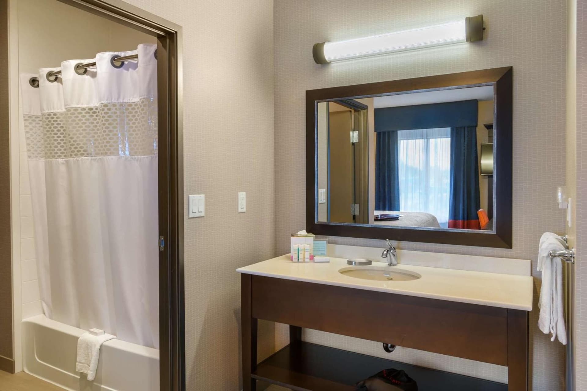 Hampton Inn & Suites Portland/Vancouver gallery photo in Vancouver, WA — image 19