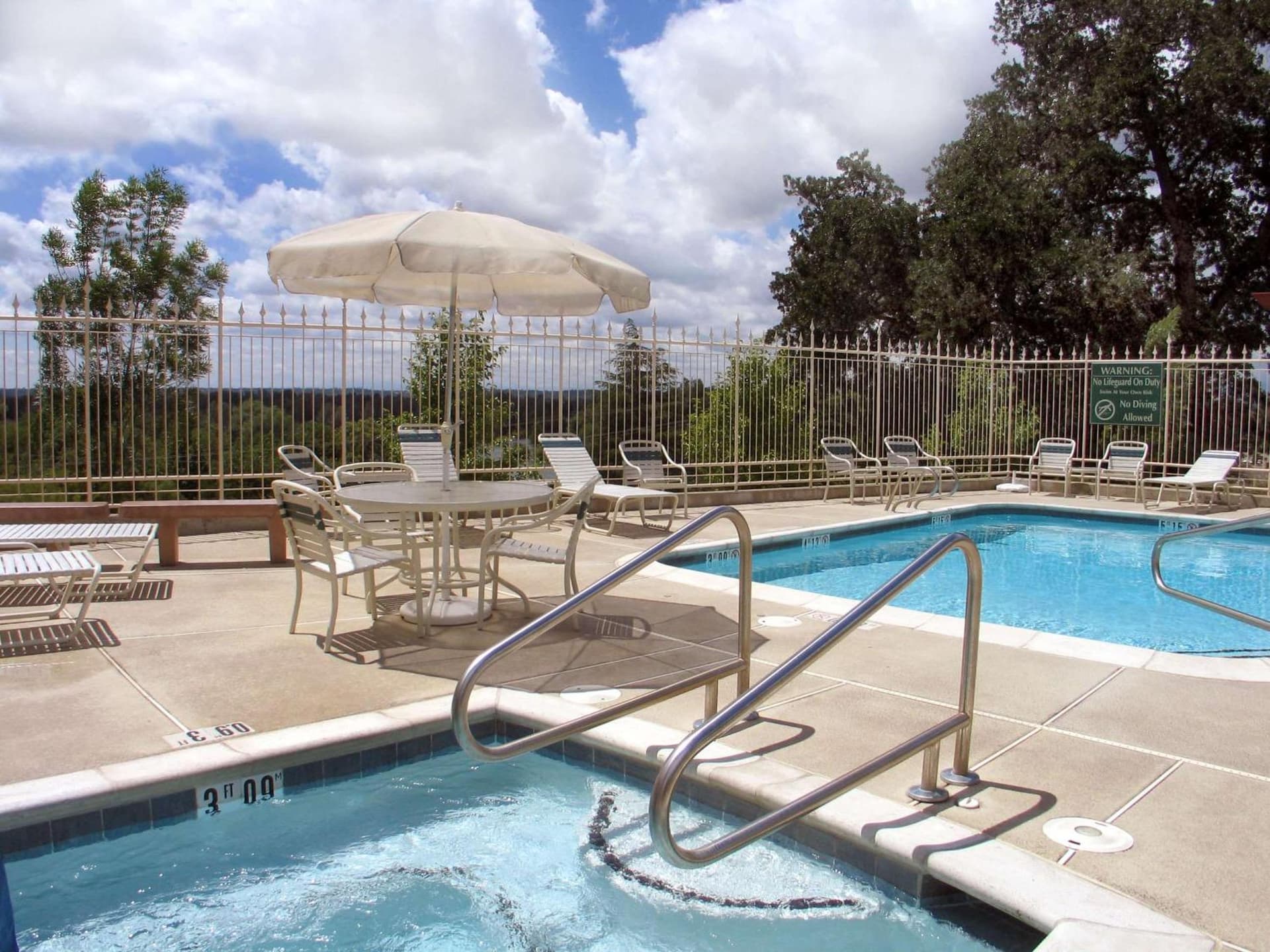 Hilton Garden Inn Redding gallery photo in Redding, CA — image 42